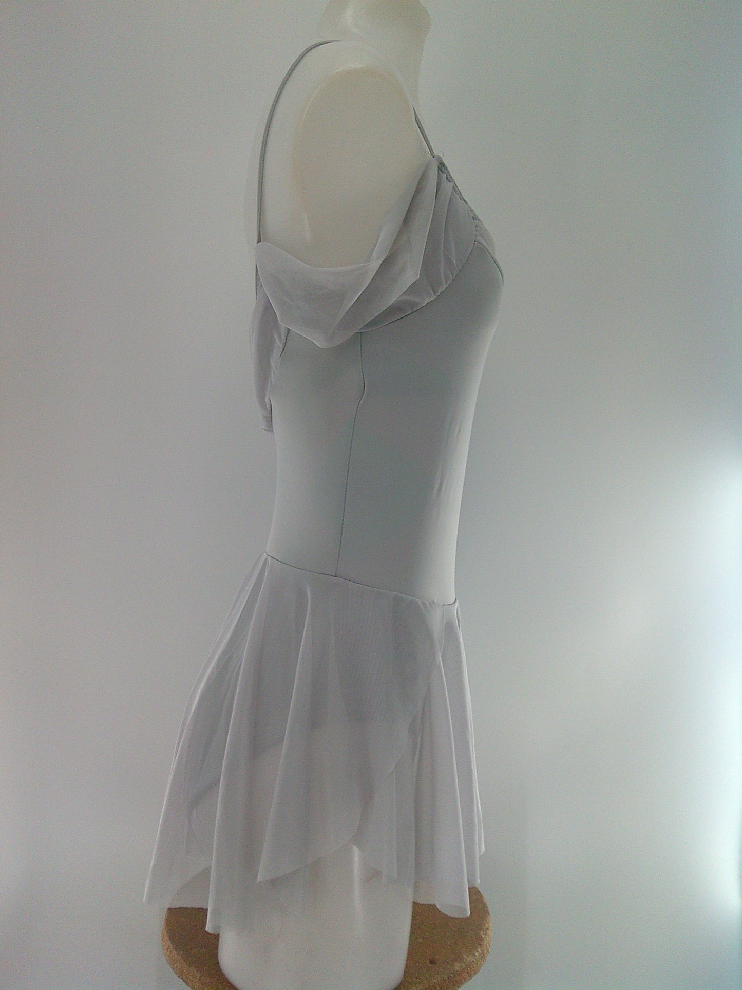 Pre-Owned Costume Weissman D10690 Large Adult Gray Lyrical