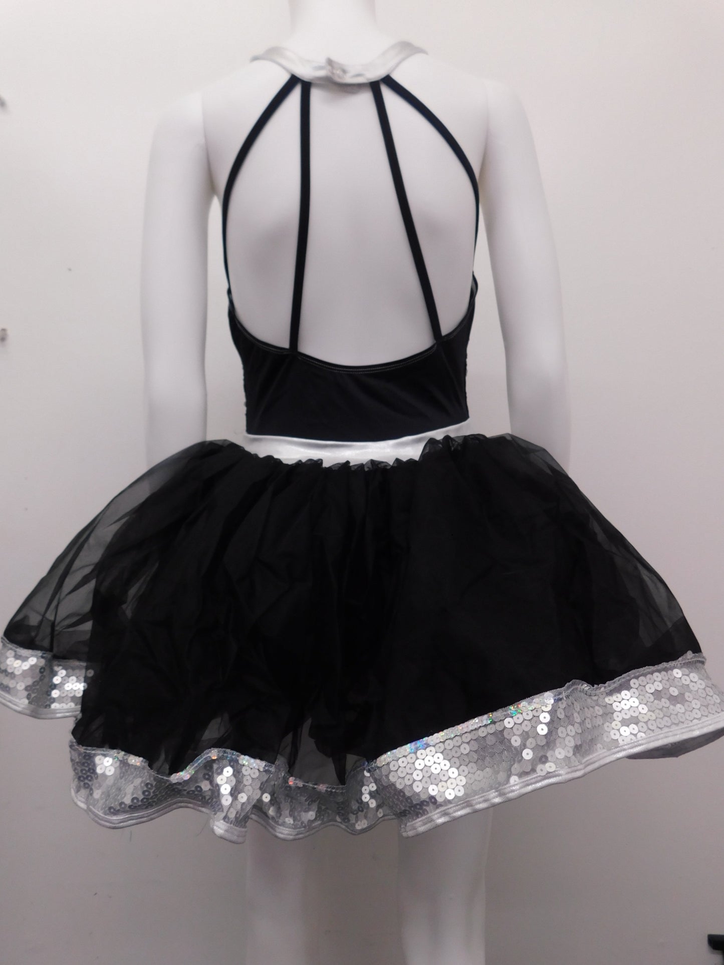 Pre-Owned Costume Curtain Call XL Child Silver Jazz Sequin