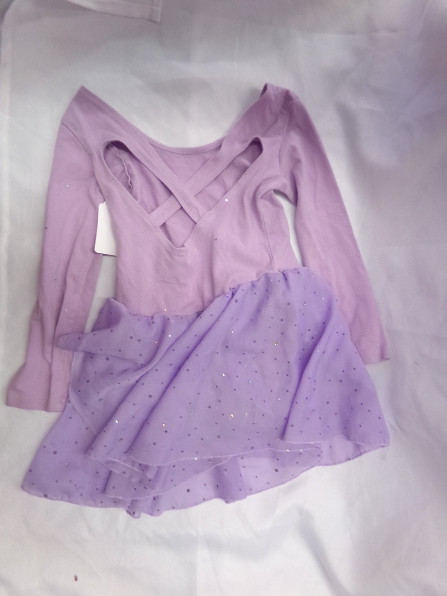 Pre-Owned Leotard Dress Long Sleeve Lavender Medium Child Heart Back