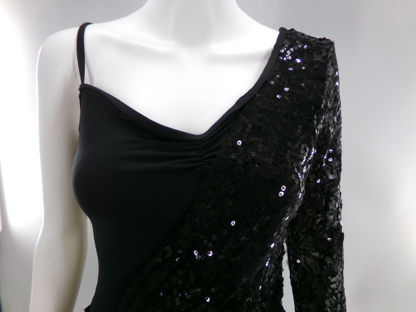 Pre-Owned Costume Medium Adult Black Weissman 8235 Jazz Acro Baton Contemporary Asymmetrical Sequin Unitard