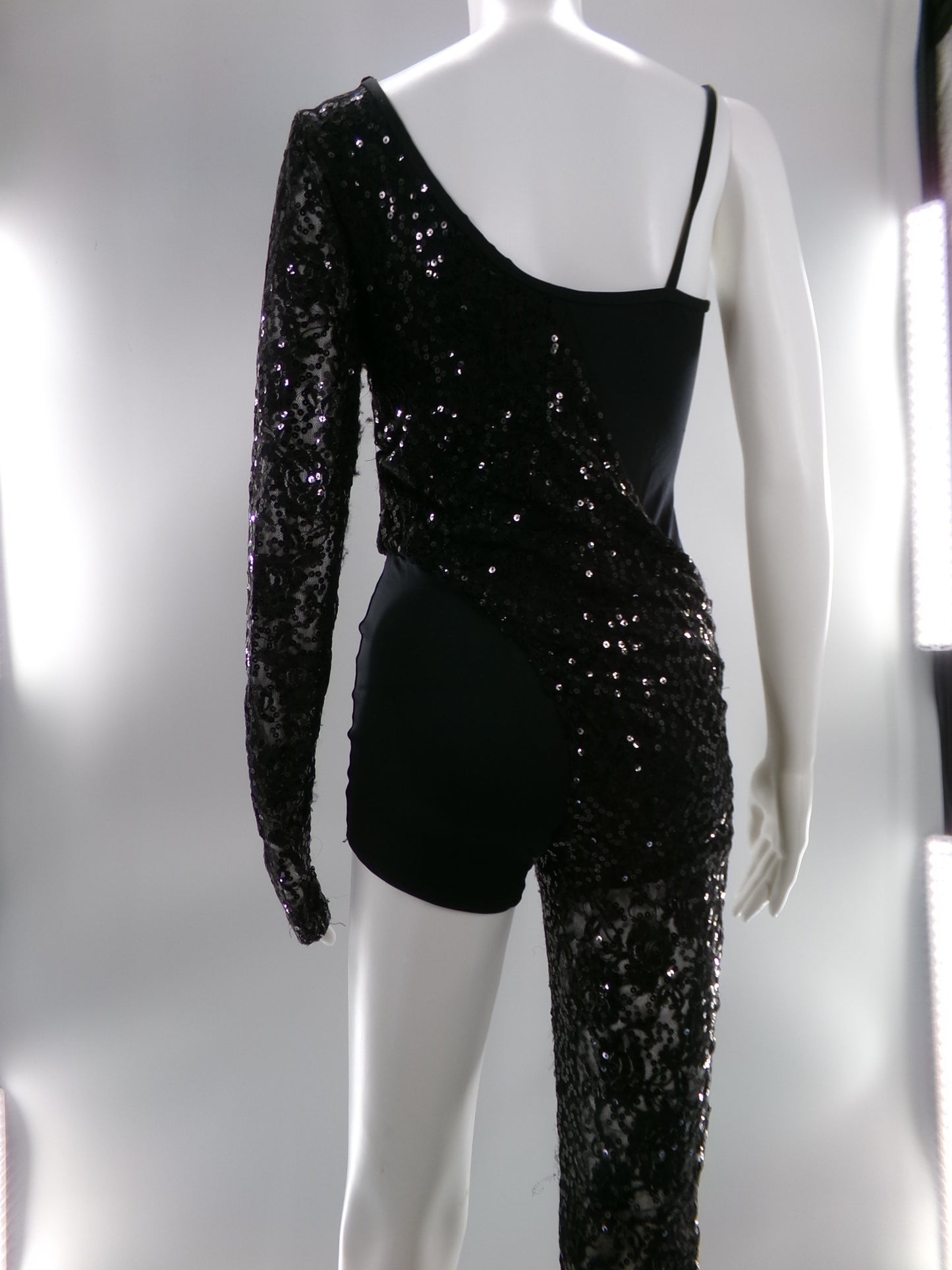Pre-Owned Costume Medium Adult Black Weissman 8235 Jazz Acro Baton Contemporary Asymmetrical Sequin Unitard