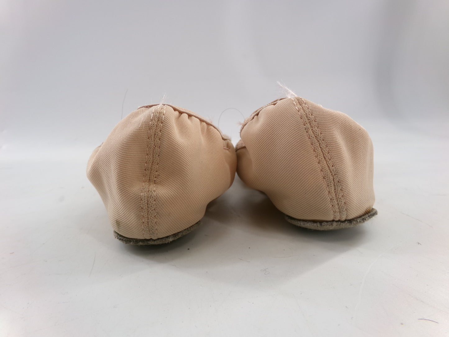Pre-Owned Ballet Shoes DanzNMotion 397 Child 2M Leather Stretch Cross Strap Split Sole