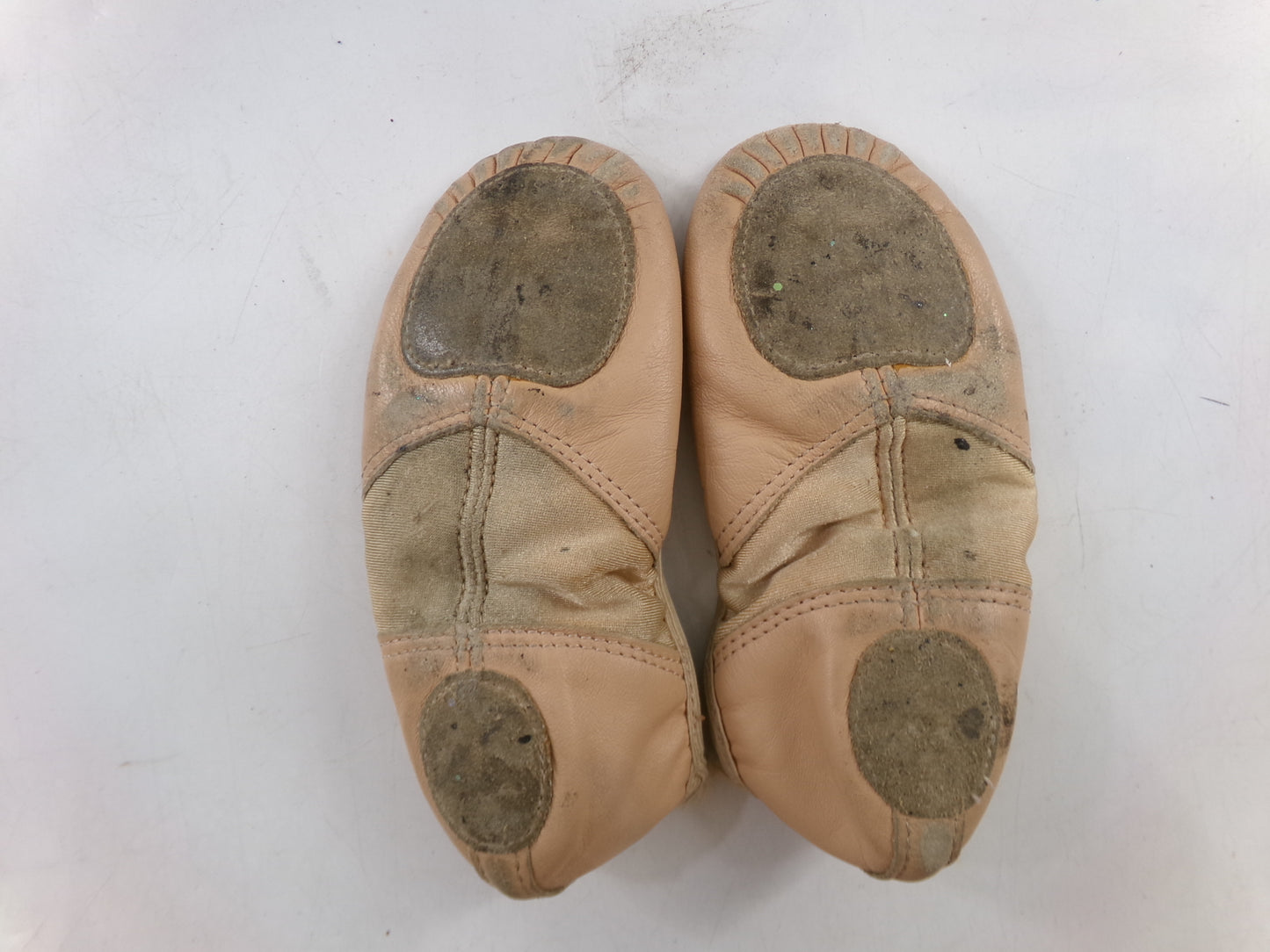 Pre-Owned Ballet Shoes Revolution Child 1M Leather Split Sole Stretch