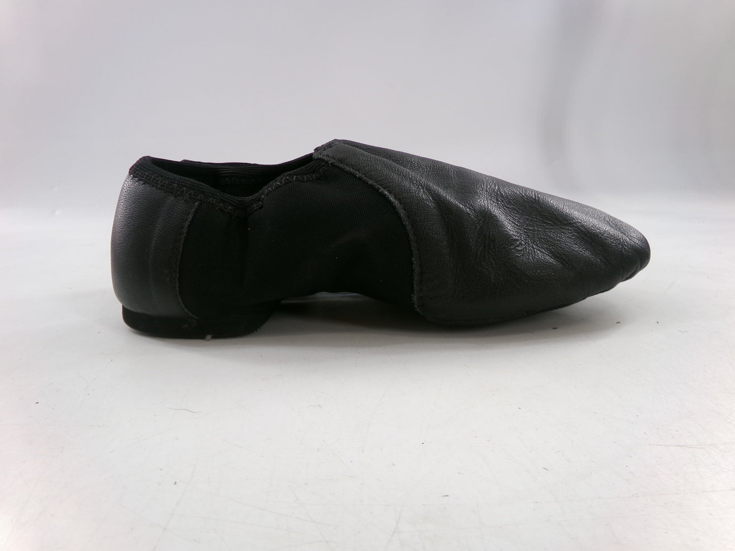 Pre-Owned Jazz Shoes DanzNMotion Adult 5M Leather Pull On Split Sole