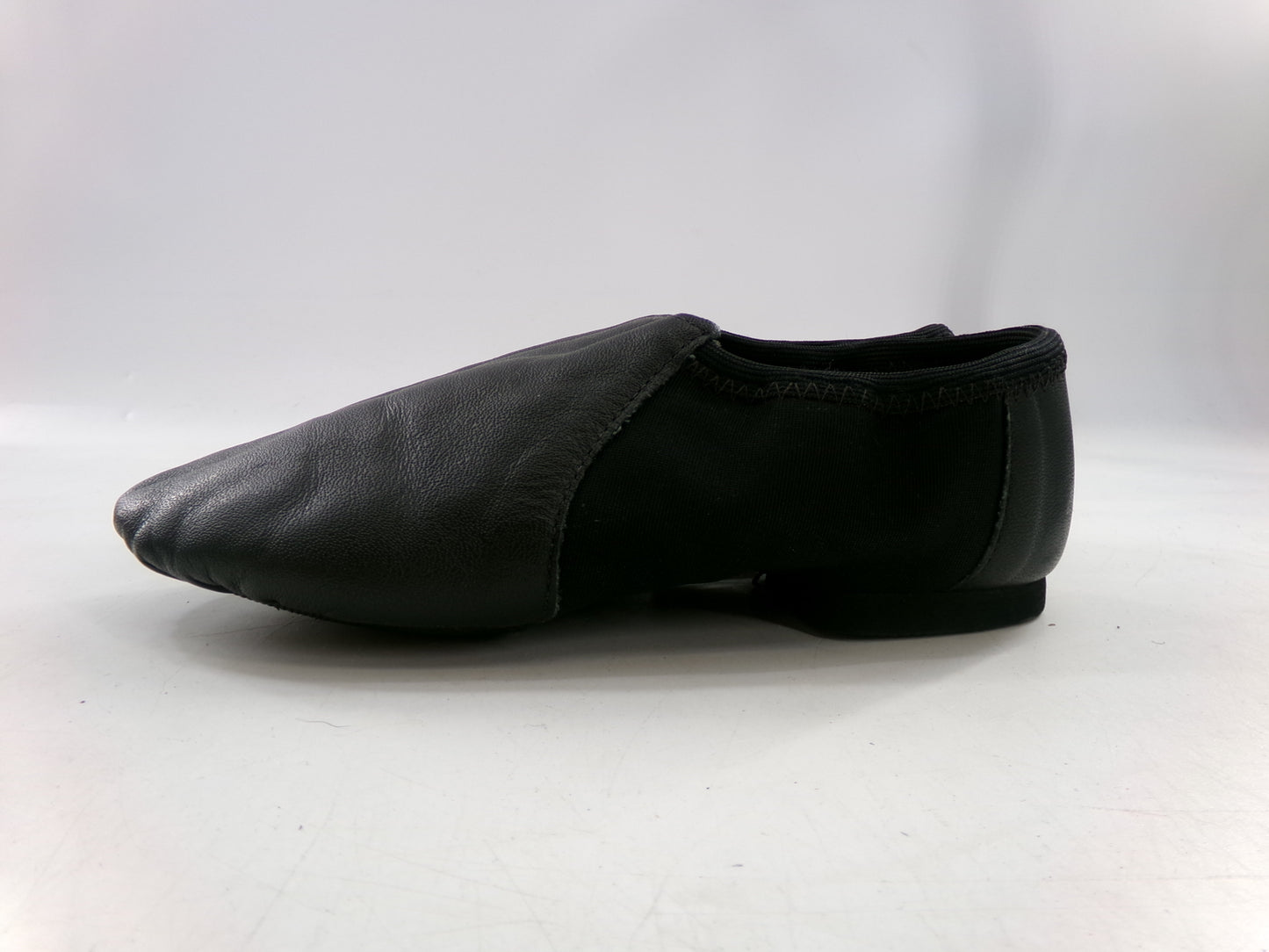 Pre-Owned Jazz Shoes DanzNMotion Adult 5M Leather Pull On Split Sole