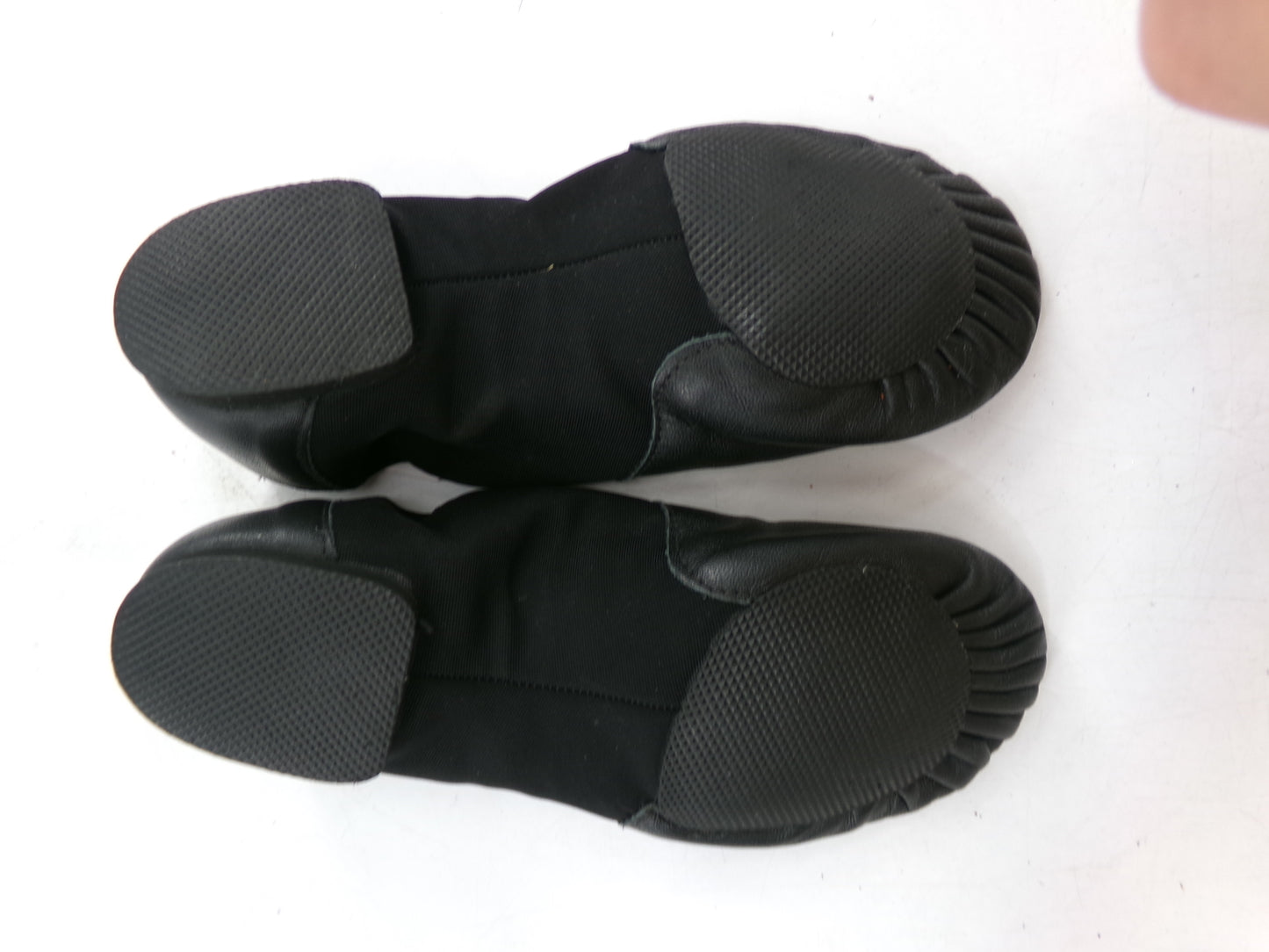 Pre-Owned Jazz Shoes DanzNMotion Adult 5M Leather Pull On Split Sole