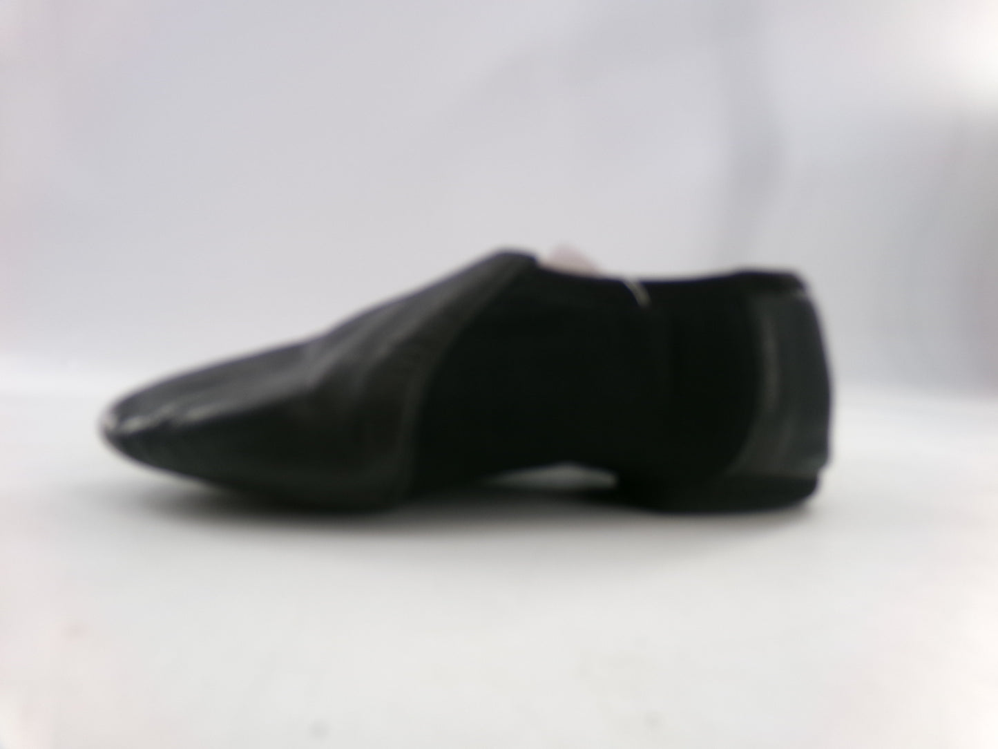 Pre-Owned Jazz Shoes DanzNMotion Child 1M Leather Pull On Split Sole