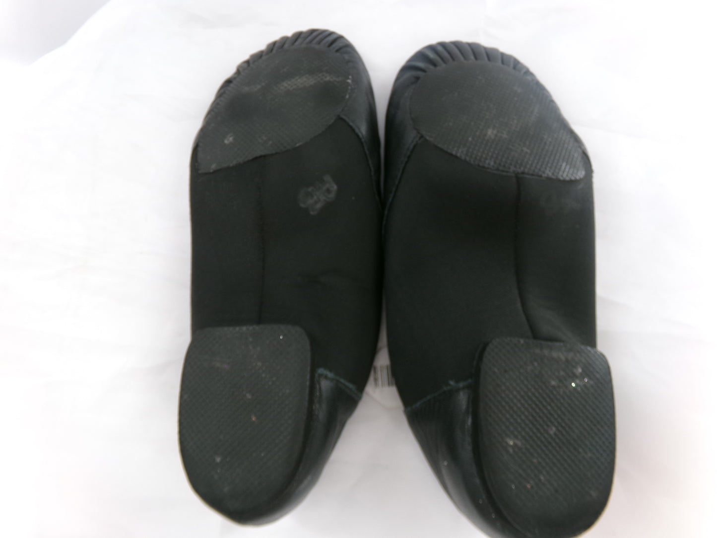 Pre-Owned Jazz Shoes DanzNMotion Black Adult 7M Stretch Leather Pull On Split Sole