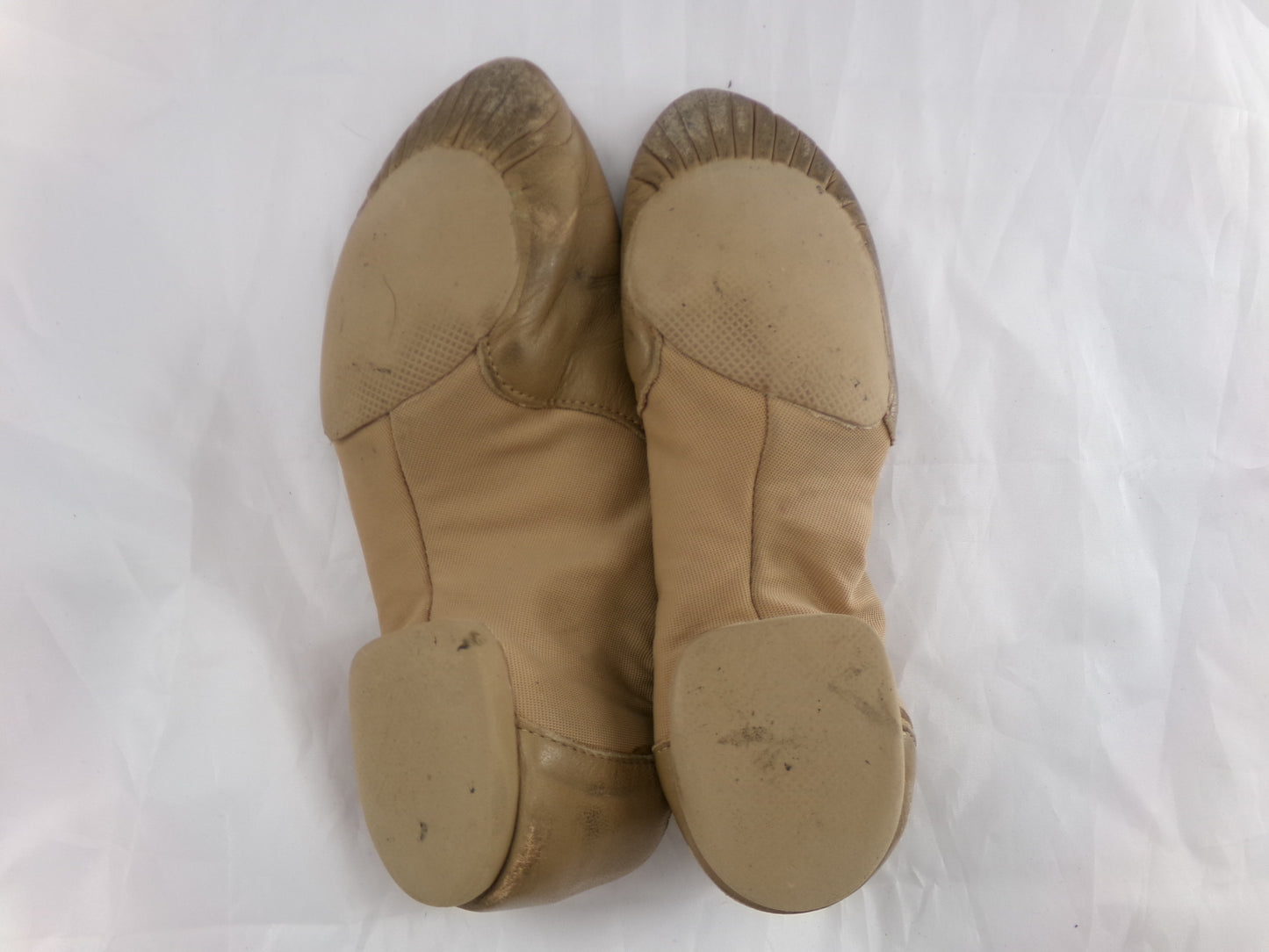 Pre-Owned Jazz Shoes Danz N Motion Tan 9158 Adult 5M Slip On Stretch Side