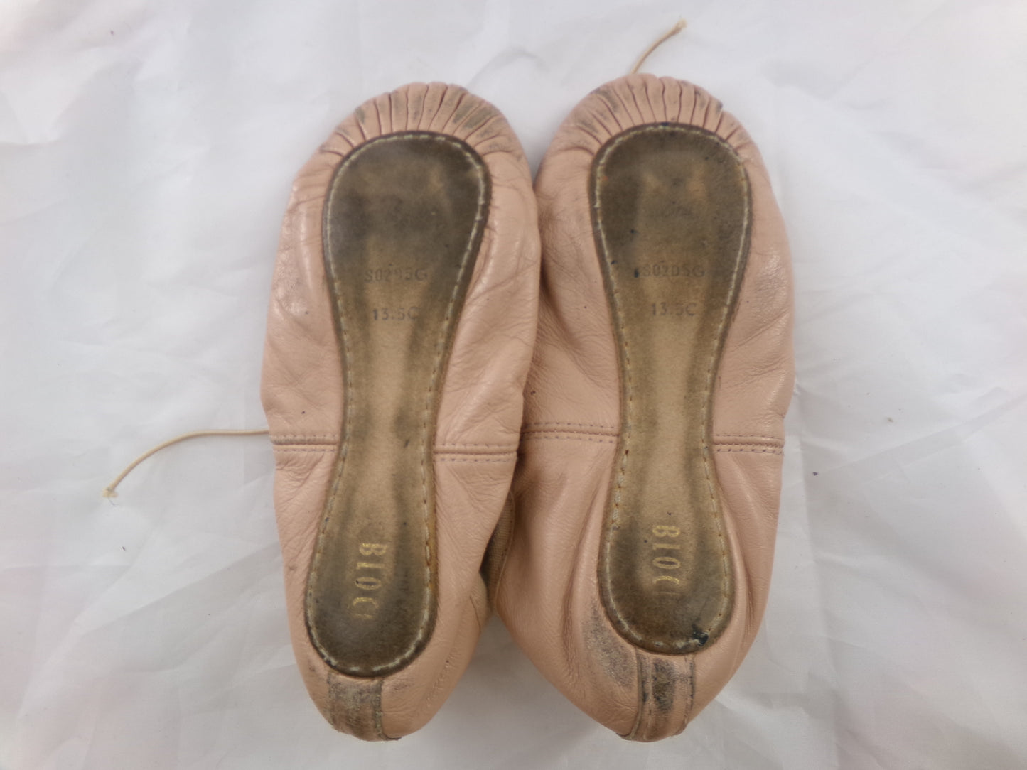 Pre-Owned Ballet Shoes Bloch Youth 13.5C  Leather Single Strap Full Sole