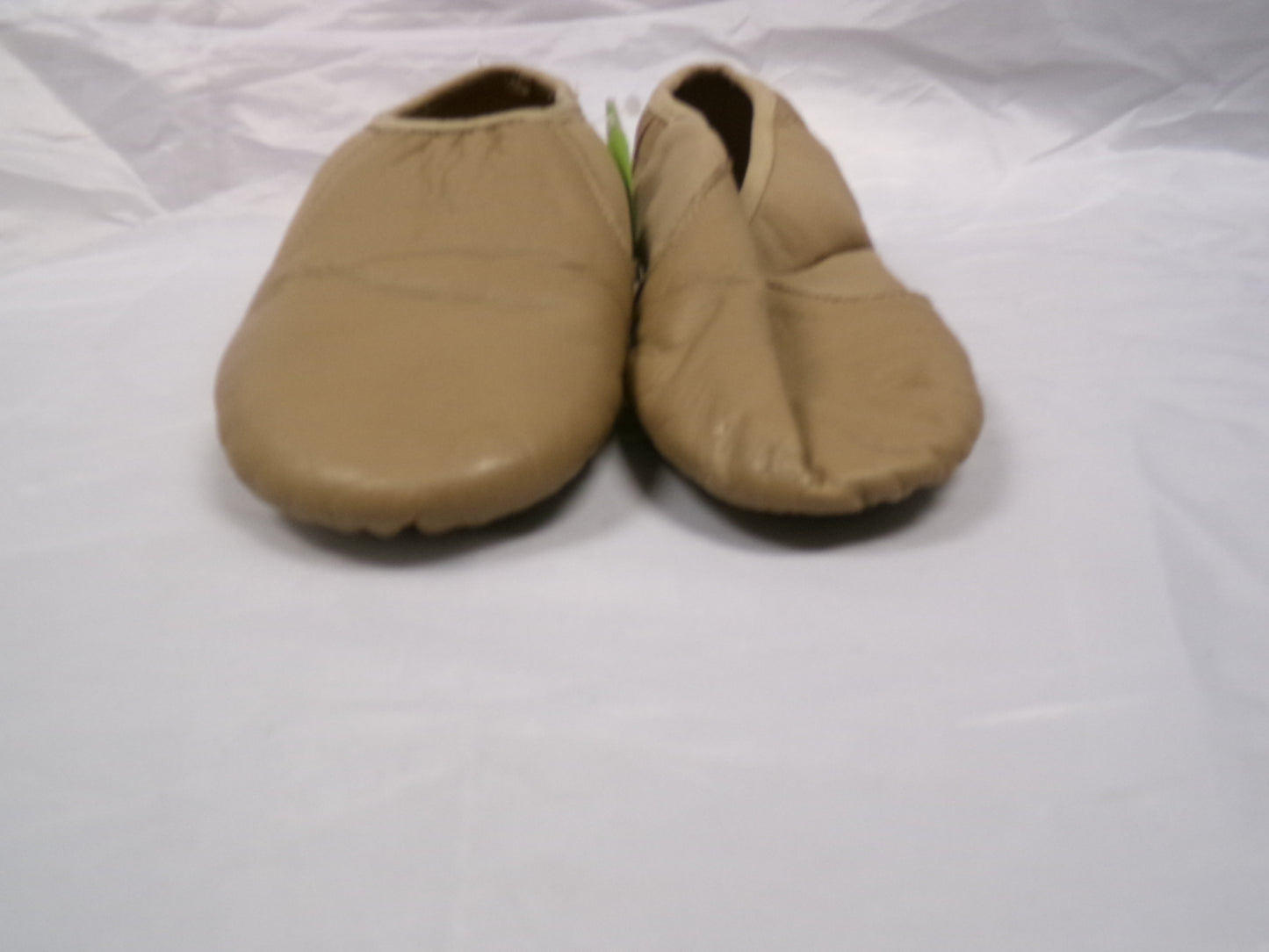 Pre-Owned Jazz Shoes Danz N Motion Tan 9158 Adult 7M Slip On Stretch Side