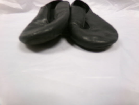 Pre-Owned Jazz Shoes DanzNMotion Child 1.5M Jazz Leather Top Elastic Split Sole
