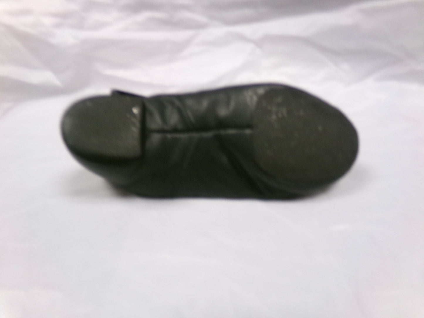 Pre-Owned Jazz Shoes DanzNMotion Child 1.5M Jazz Leather Top Elastic Split Sole