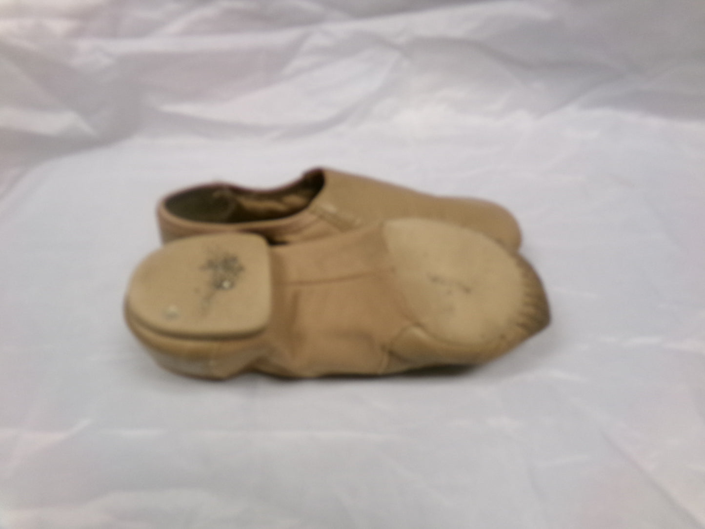 Pre-Owned Jazz Shoes DanzNMotion Adult 7M Slip On Leather Split Sole