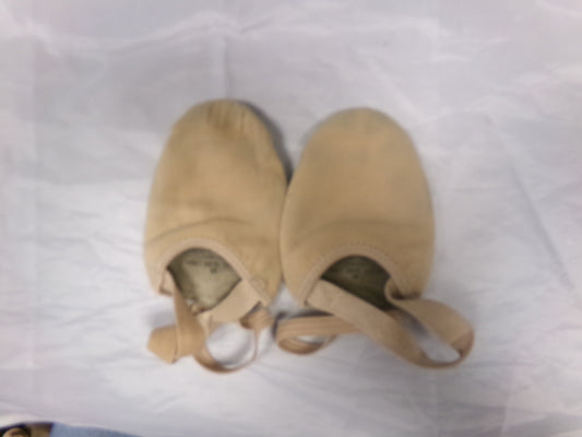Pre-Owned Contemporary Shoes Capezio Adult Medium Turners Leather Elastic