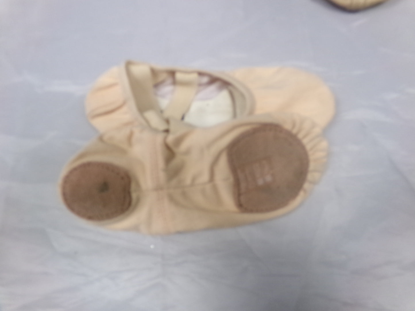 Pre-Owned Ballet Shoes So Danca SD16 1.5A Youth Canvas Crossing Straps Split Sole