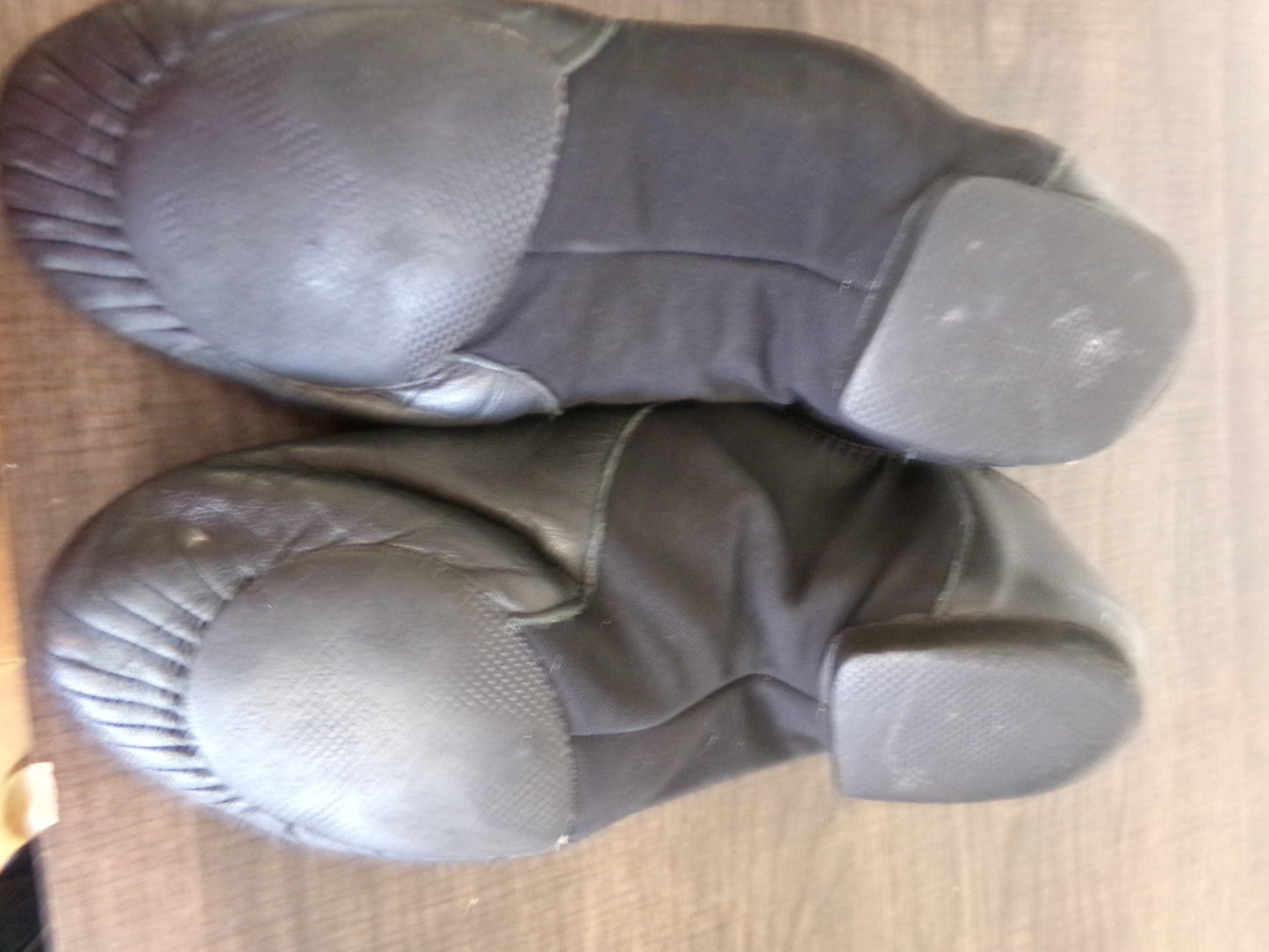 Pre-Owned Jazz Shoes DanzNMotion Adult 8M Leather Pull On Split Sole