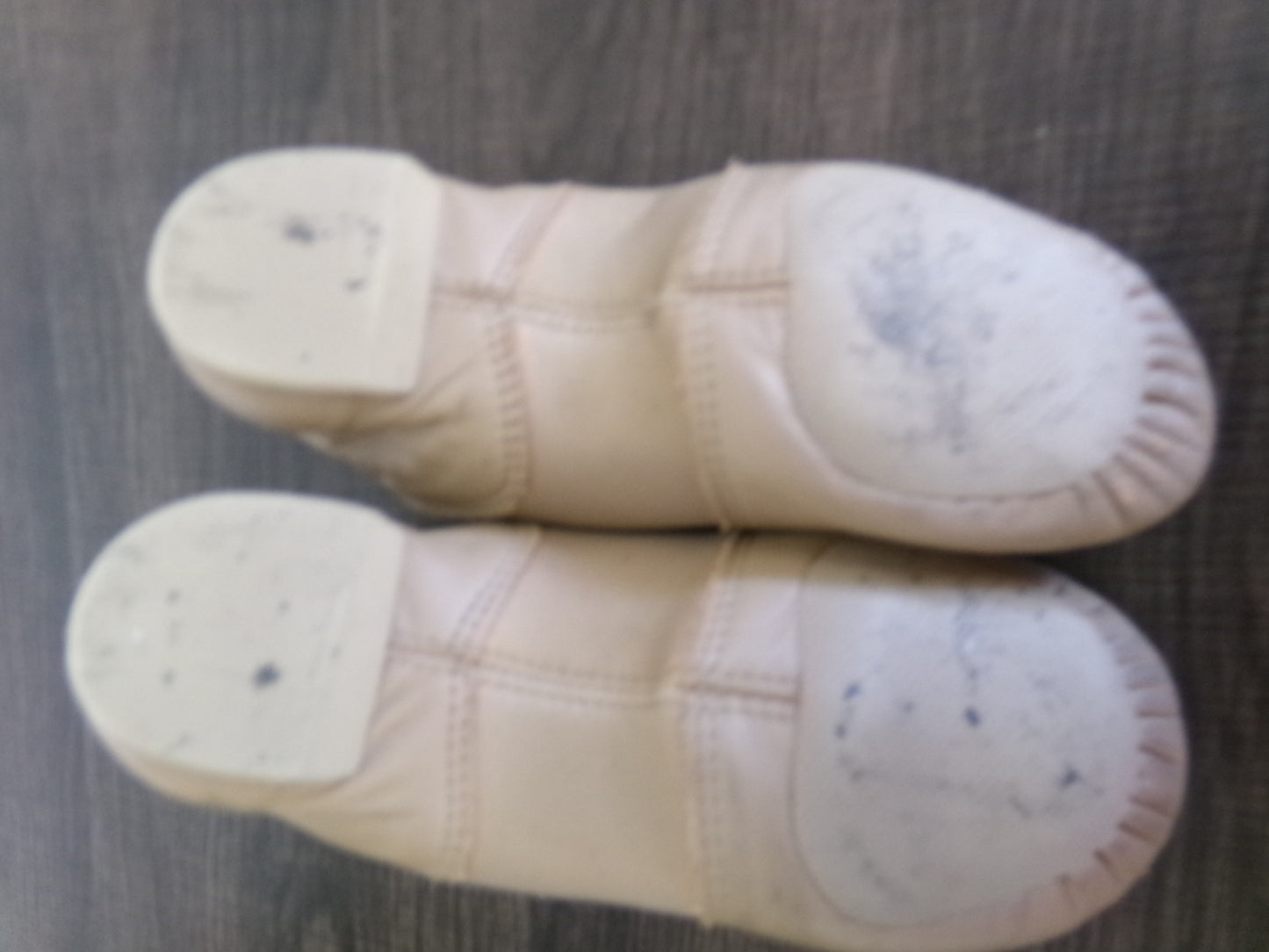 Pre-Owned Jazz Shoes Capezio EJ2 Child 4.5W Tan Leather Split Sole