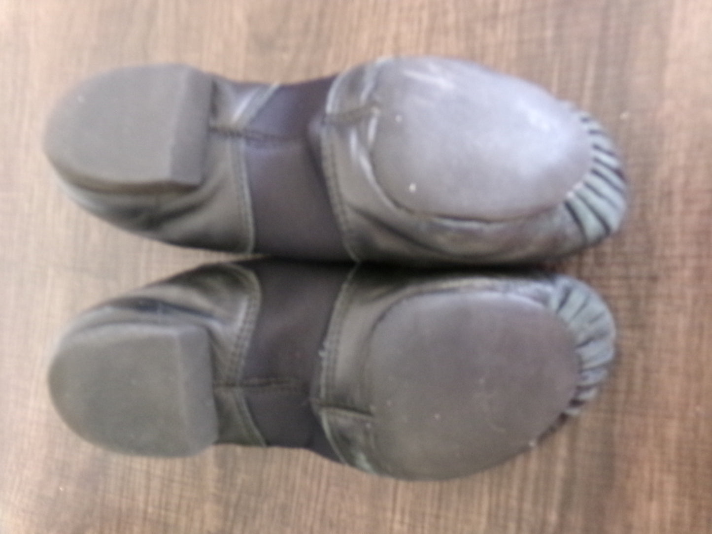 Pre-Owned Jazz Shoes Capezio EJ2 Adult 6M Black Leather Split Sole