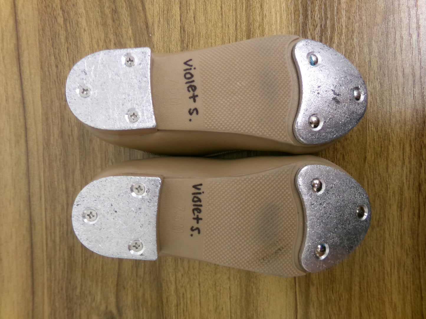 Pre-Owned Tap Shoes Danshuz 534 Girl's 7.5M Tan Mary Jane Easy Strap