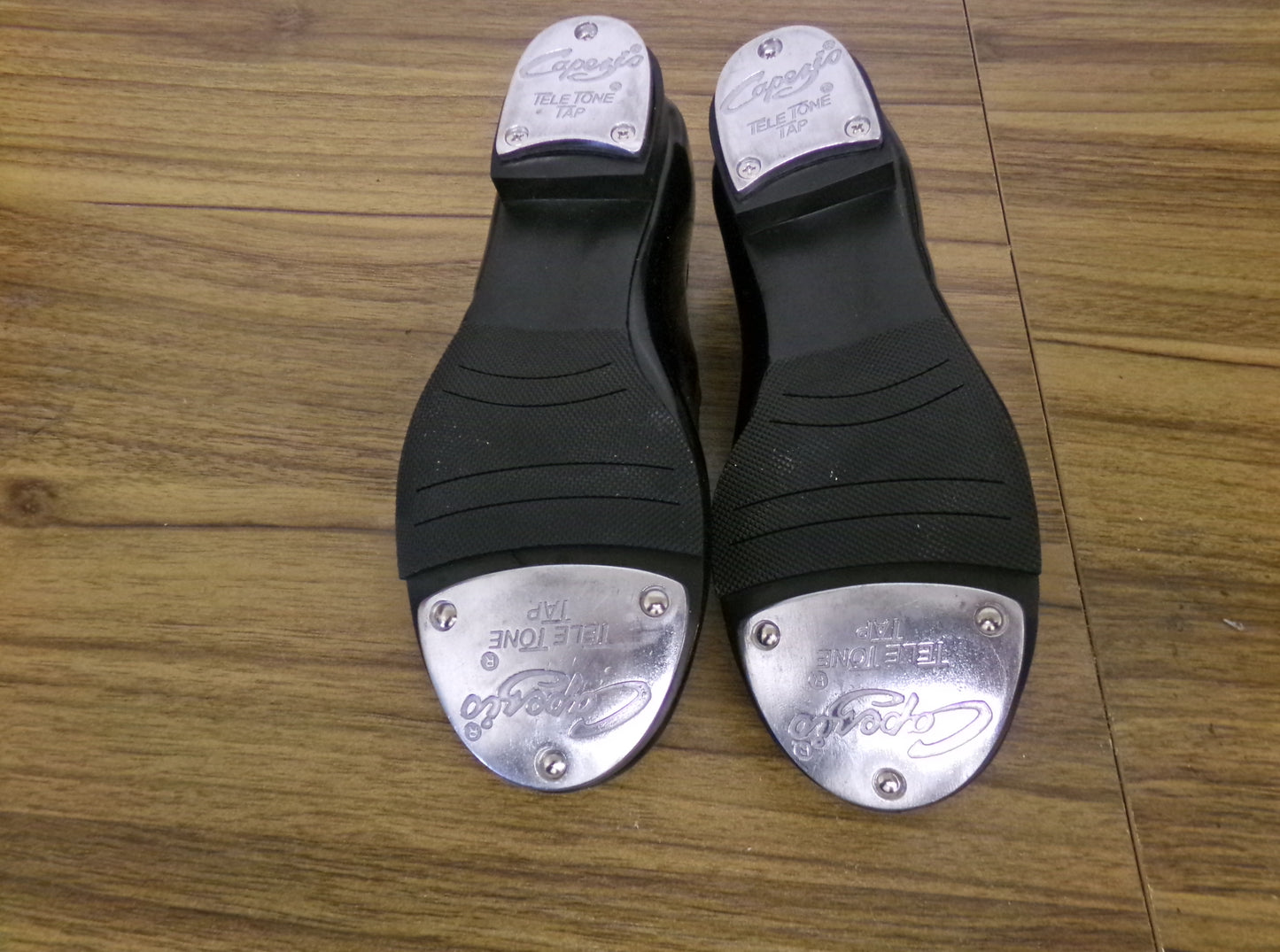 Pre-Owned Tap Shoes Capezio Big Kids 13.5M Tyette Man Made Elastic Student
