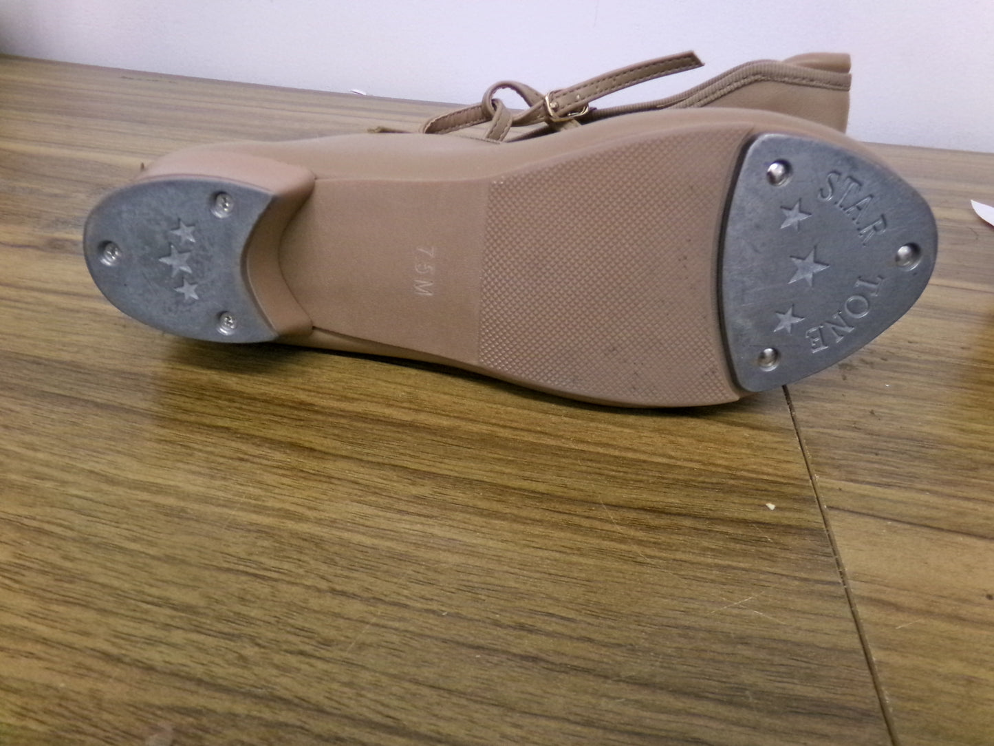 Pre-Owned Tan Tap Shoes Danshuz 752 Adult 7.5M Mary Jane Buckle
