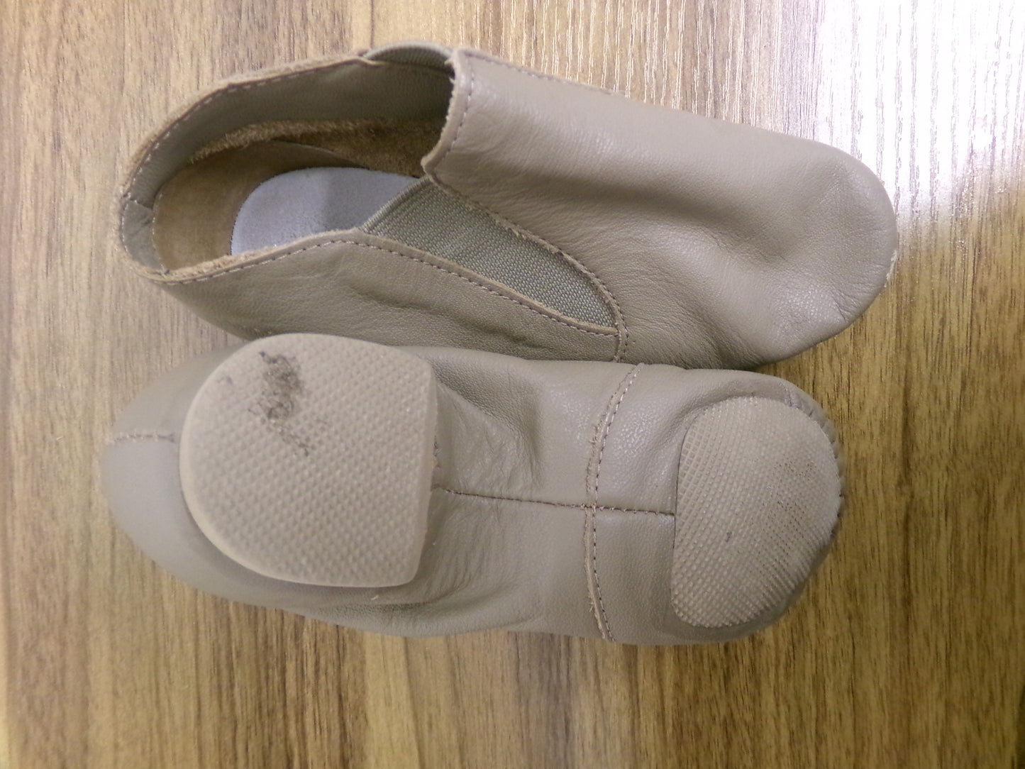 Pre-Owned Jazz Shoes Capezio 12 Adult 11M Tan Leather Split Sole