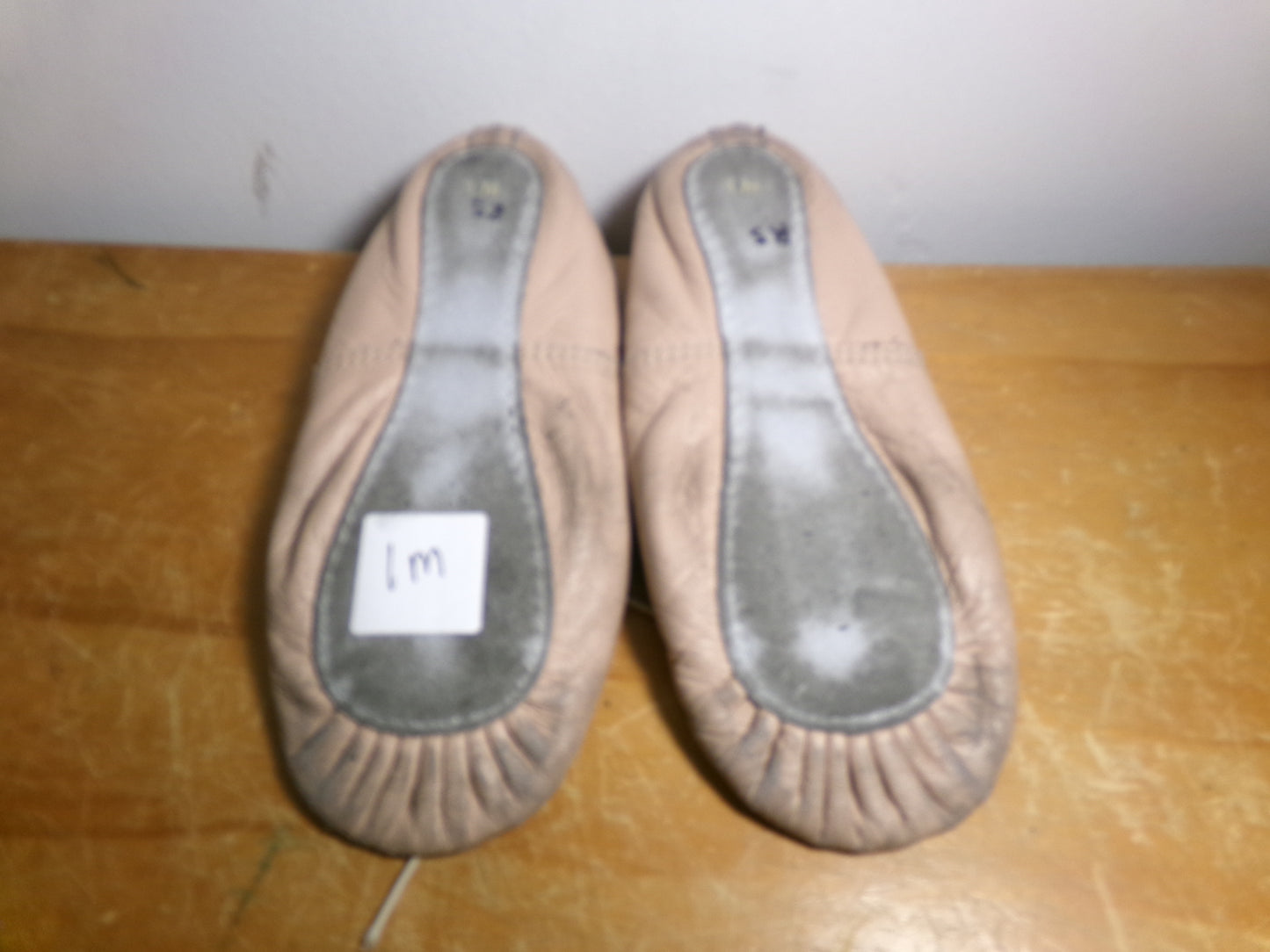 Pre-Owned Ballet Shoes DanzNMotion Toddler 1M Leather Single Strap Full Sole
