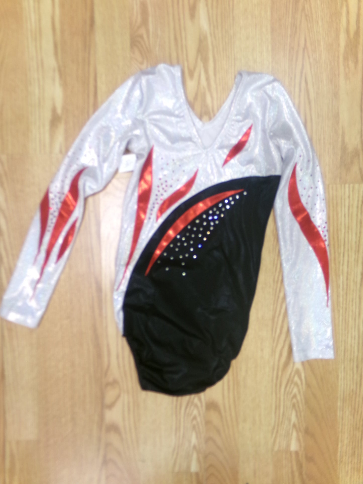 Pre-Owned Gymnastics Leotard Medium Adult Red Sparkle Long Sleeve Acro Tumbling