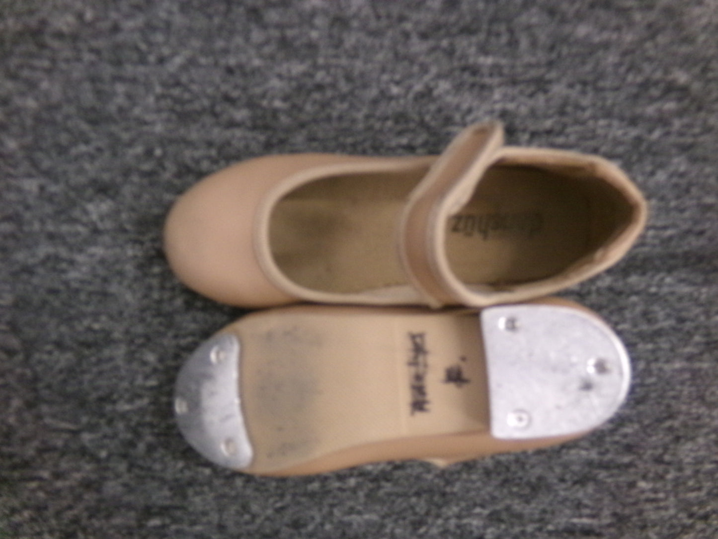 Pre-Owned Tap Shoes Danshuz Kids 1M Mary Jane Leather Loop Strap No Buckle Student (Copy)