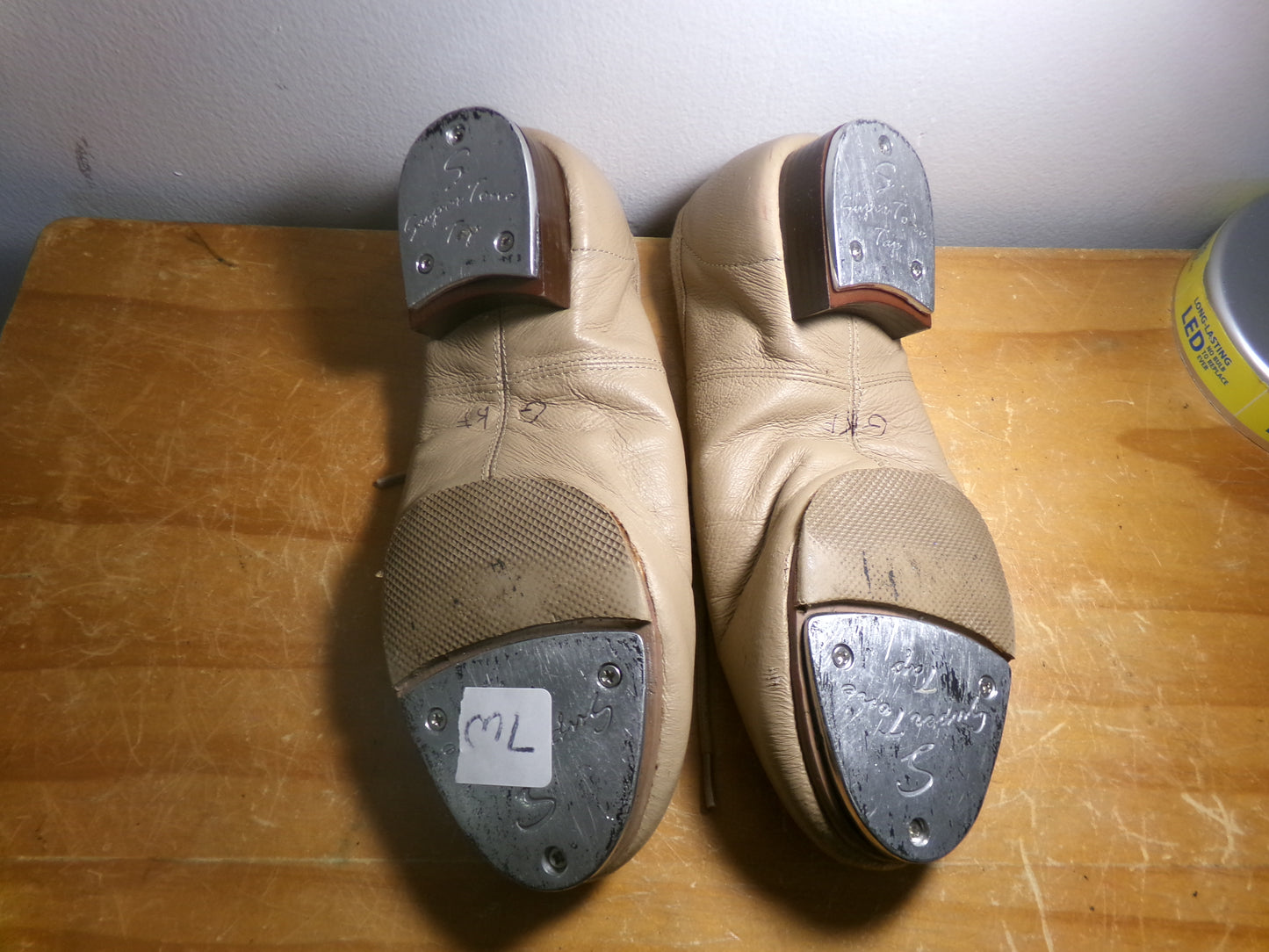Pre-Owned Tap Shoes DanzNMotion Adult 7W Tan Oxford Leather Split Sole