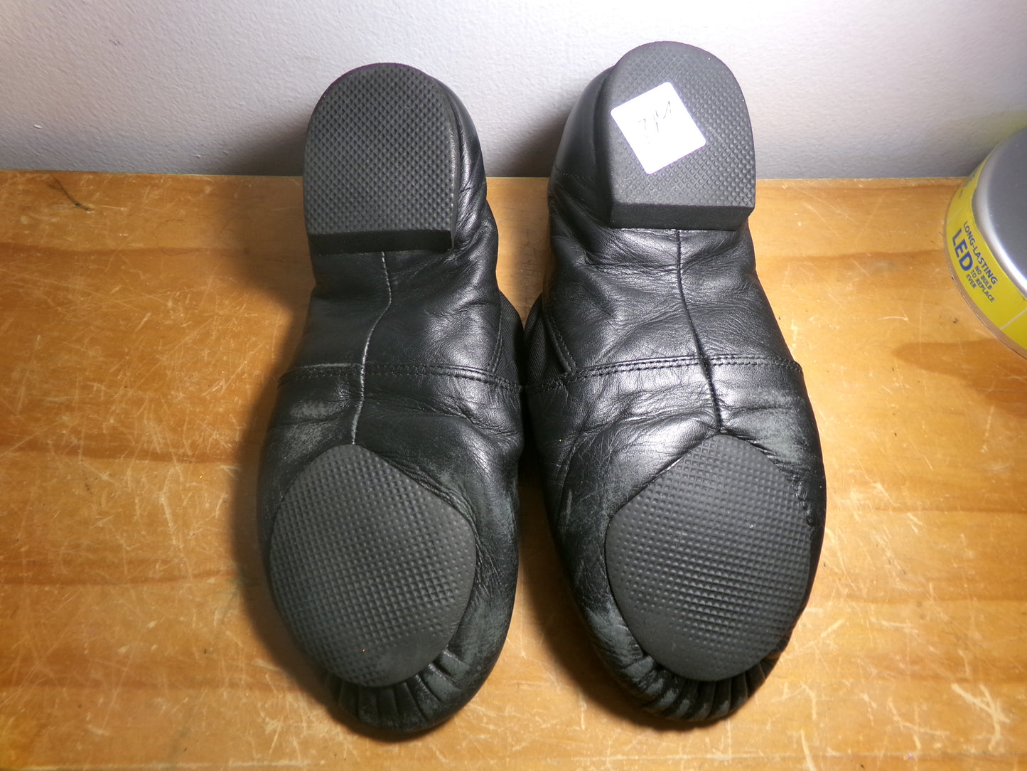 Pre-Owned Jazz Shoes ABT Adult 7M Side Elastic Leather Slip On Split Sole