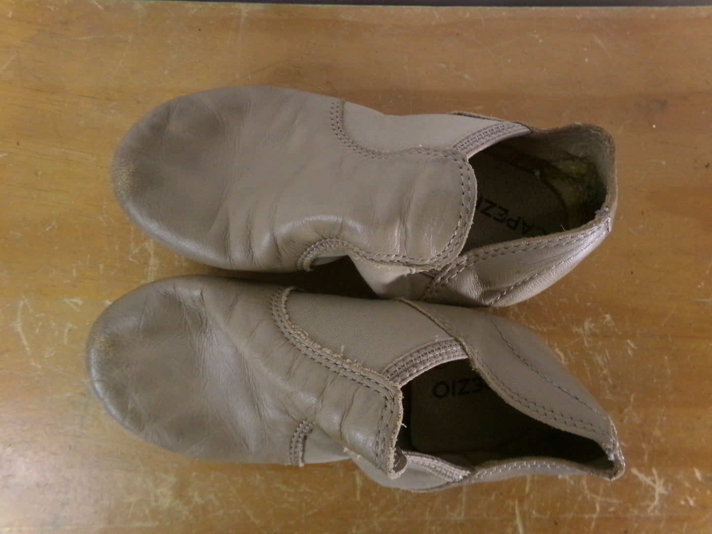 Pre-Owned Jazz Shoes Capezio 3M Side Elastic Leather Slip On Split Sole