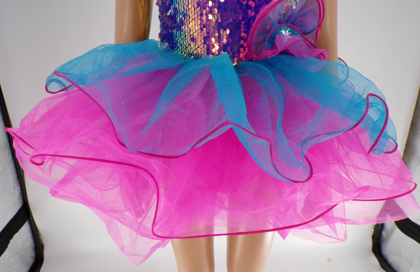Pre-Owned Costume Curtain Call  E2320 XS Child Pink Sequin Jazz Sequin
