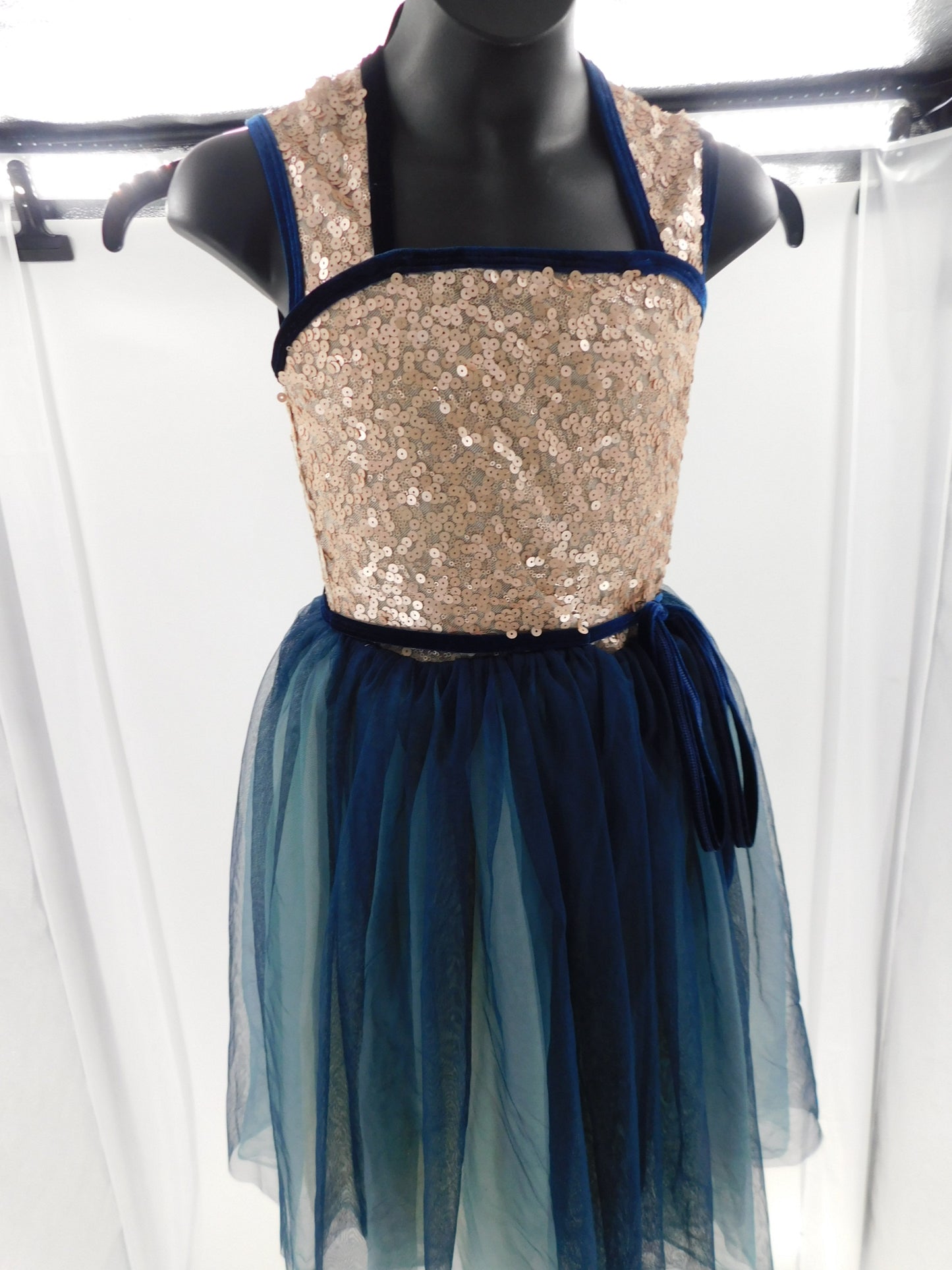 Pre-Owned Costume Curtain Call  C482 Large Child Gold-Navy Blue  Ballet