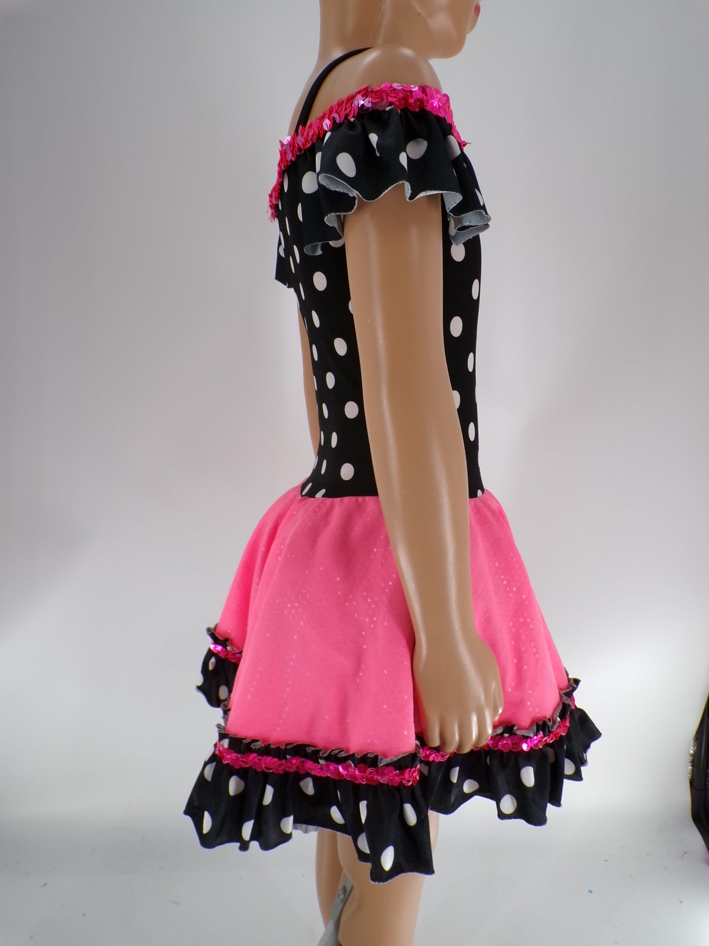 Pre-Owned Costume Curtain Call  E090 Large Child Pink  Jazz Sequin
