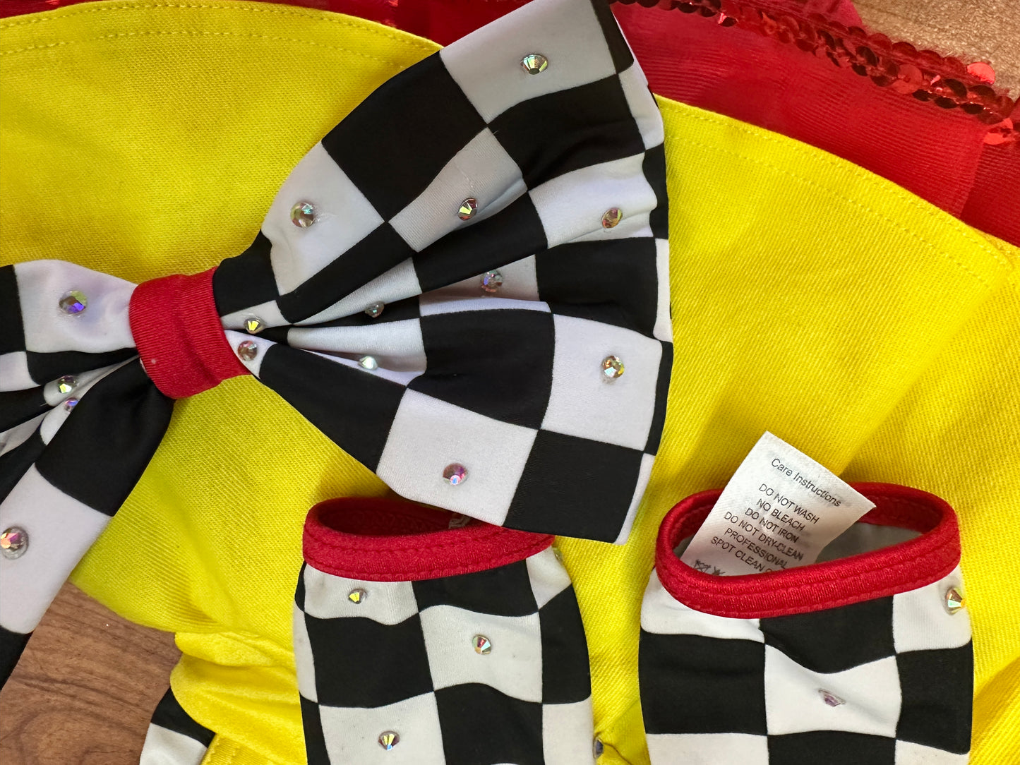 Pre-Owned Costume Small Child Yellow Weissman 12948 Tap Jazz Hip Hop Musical Theater Checkerboard Overalls Rhinestones