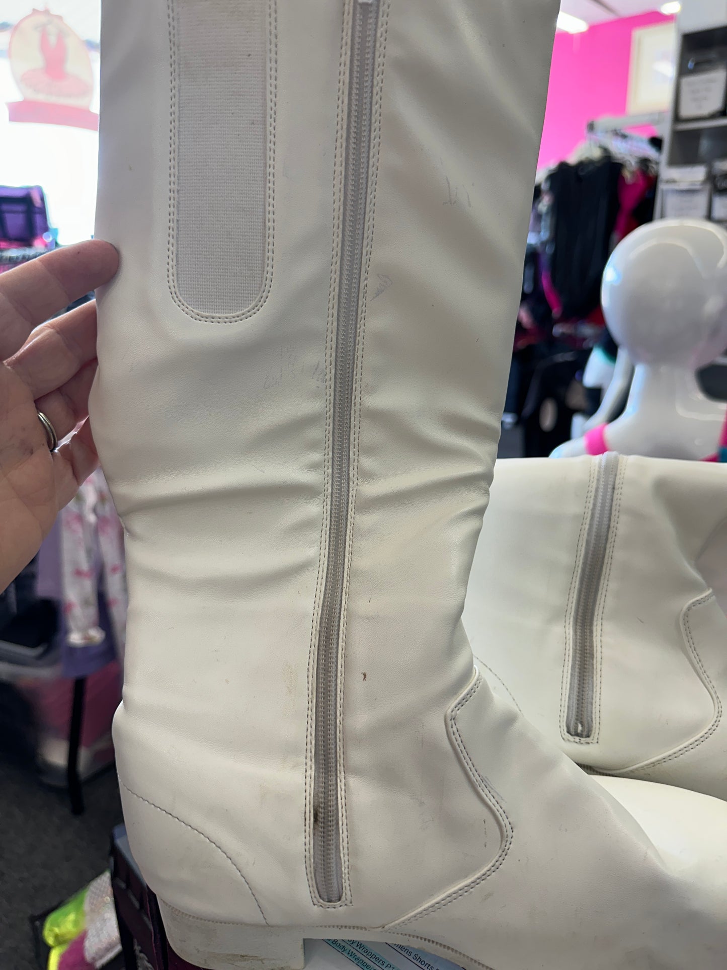 Pre-Owned Parade Shoes Gotham 8M Knee High Zip Up Rubber Soles