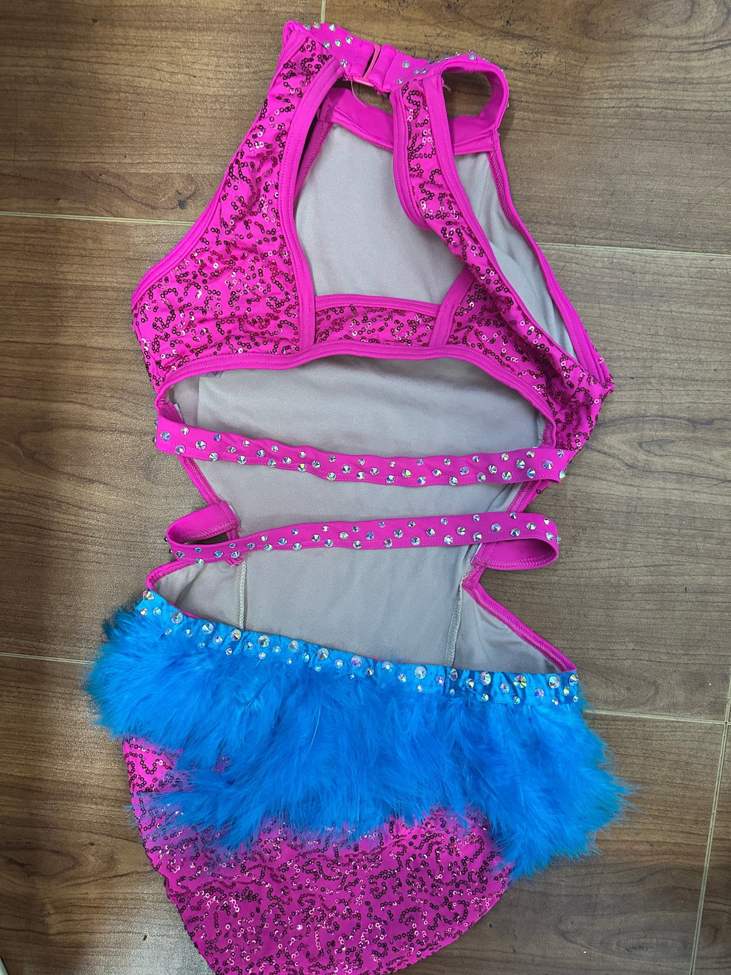 Pre-Owned Costume Large Child Pink Balera SQ11476 Jazz Tap Musical Theater Feathers Sequin Leotard