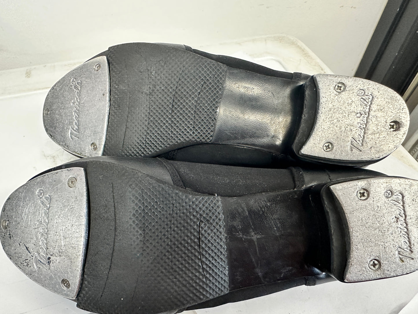 Pre-Owned Slip On Tap Shoes Theatricals Adult 9M Black