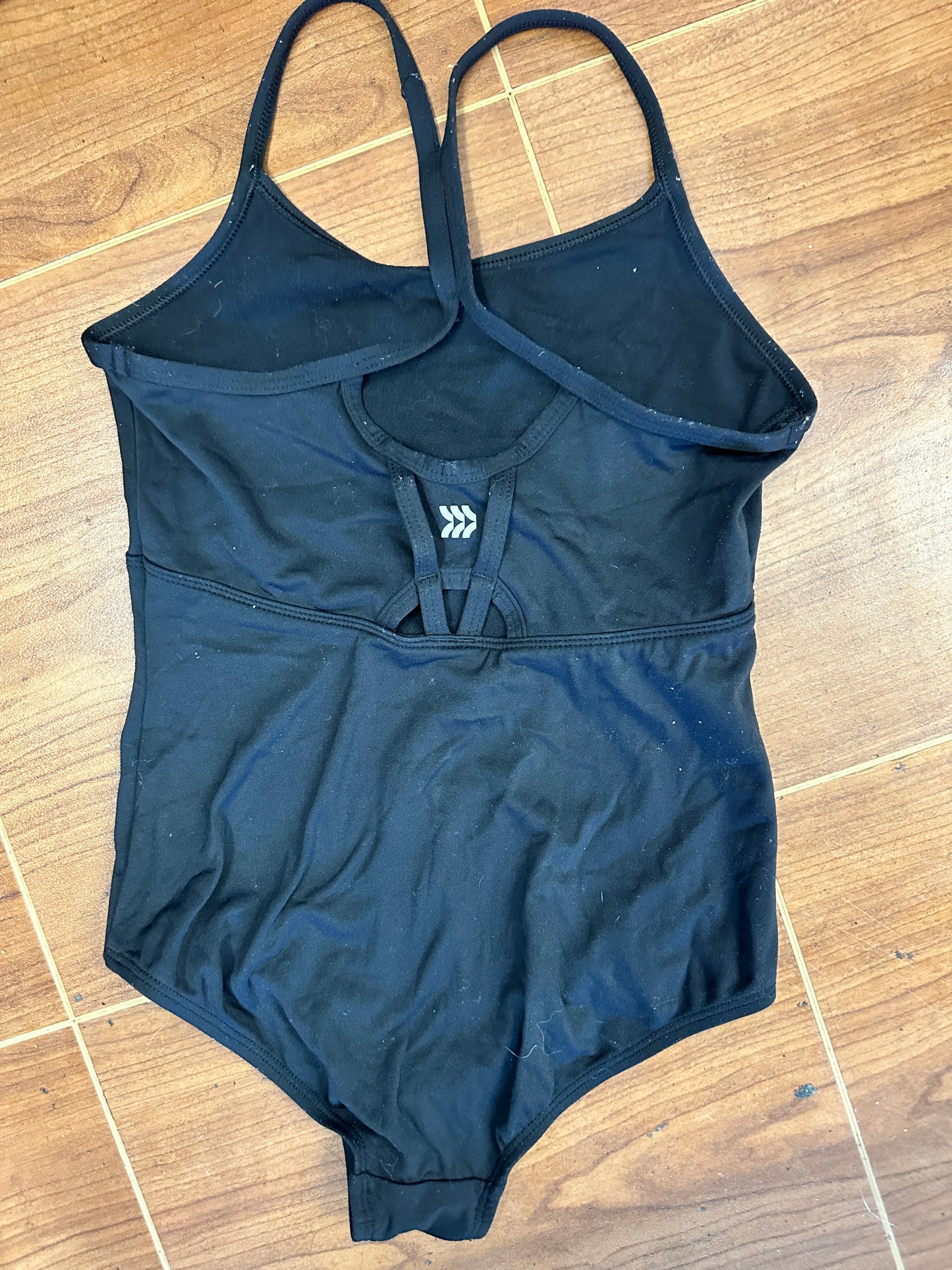 Pre-Owned Leotard All in Motion Medium Child Black Lycra Strappy Ballet Tap Gymnastics