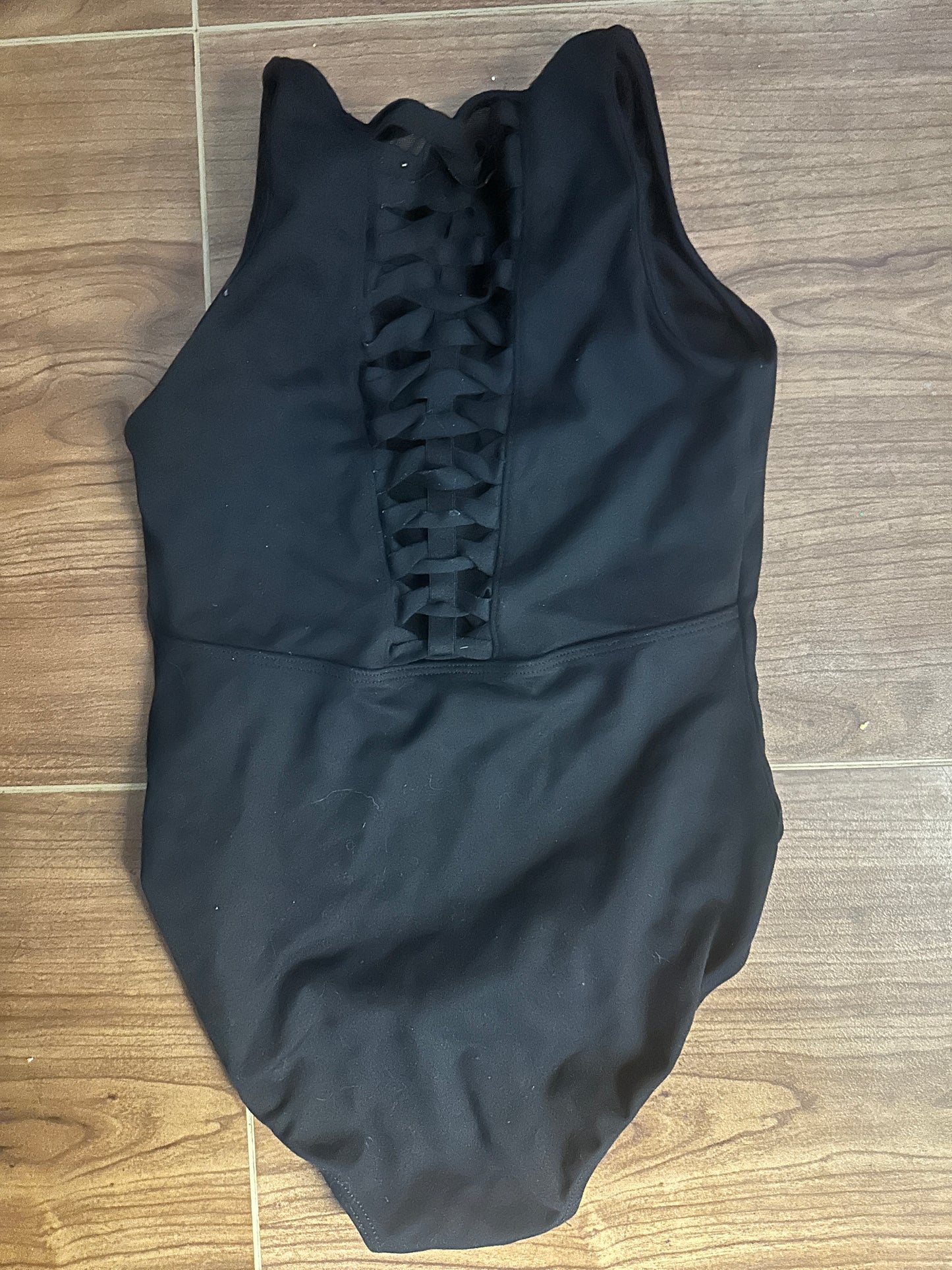 Pre-Owned Leotard Bloch Medium Child 8-10 Black Mesh Criss Cross Ballet Tap Jazz