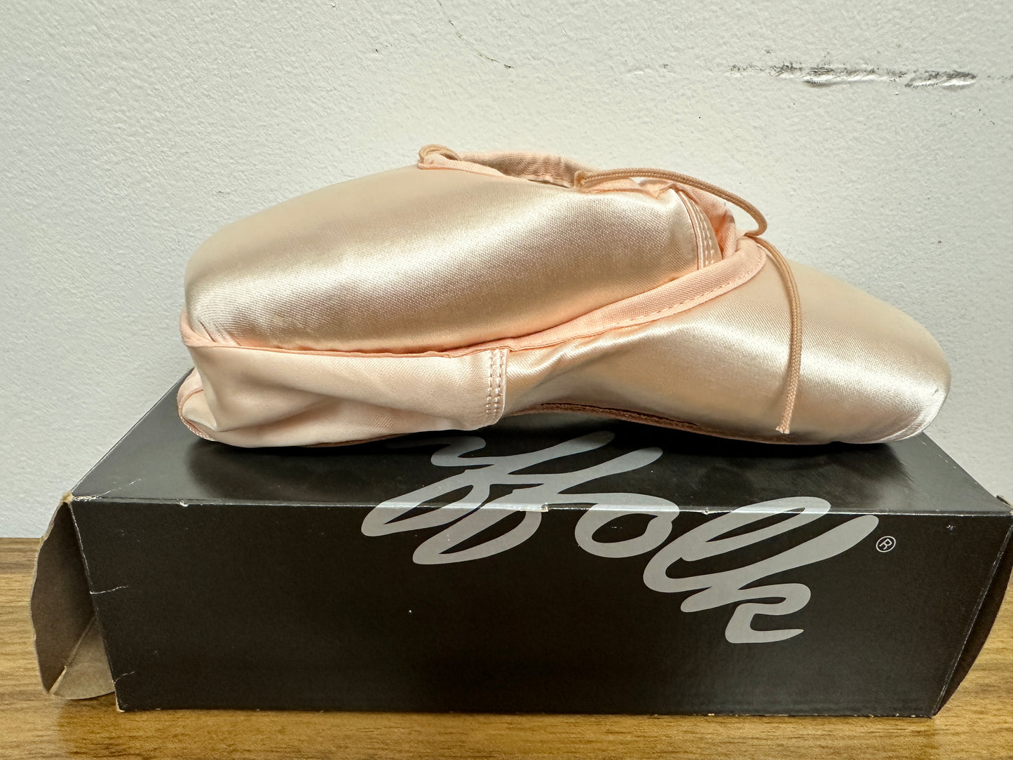 New Pointe Shoes Suffolk Stellar 5 XXN Soft Brand New