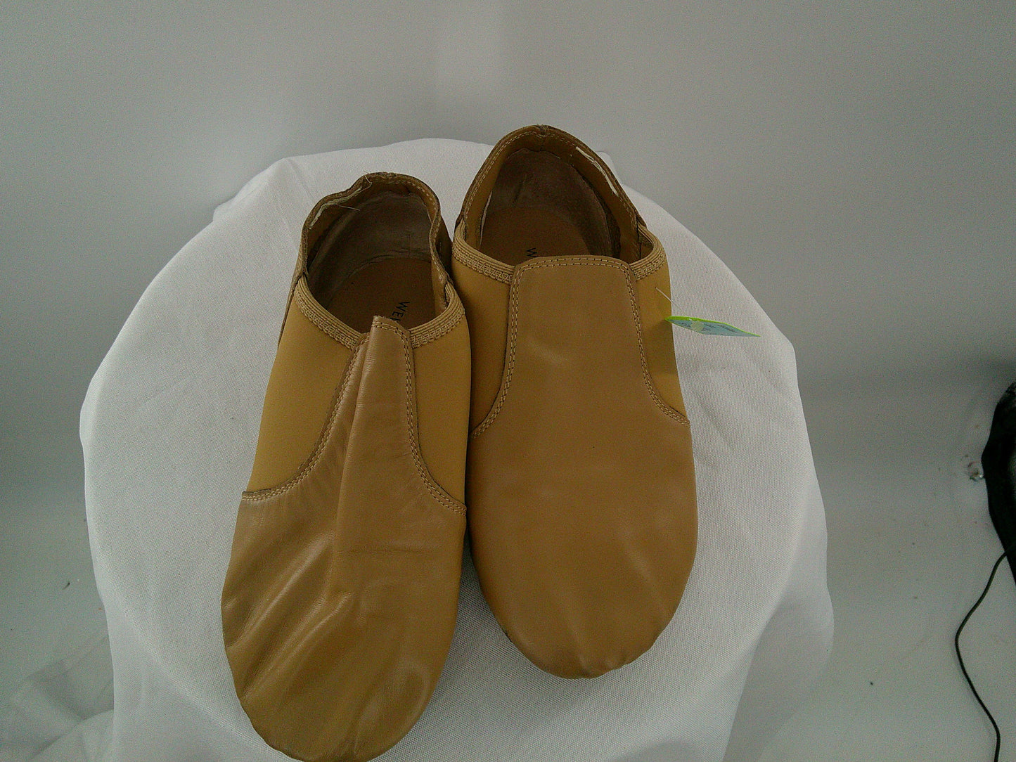 Pre-Owned Jazz Shoes Danz N Motion Kids 2.5M Slip On Leather Split Sole