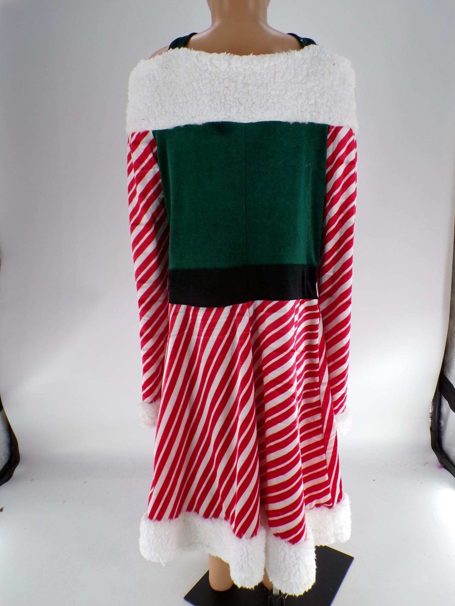 Pre-Owned Costume Christmas No Boundaries   Small Child Red  Jazz