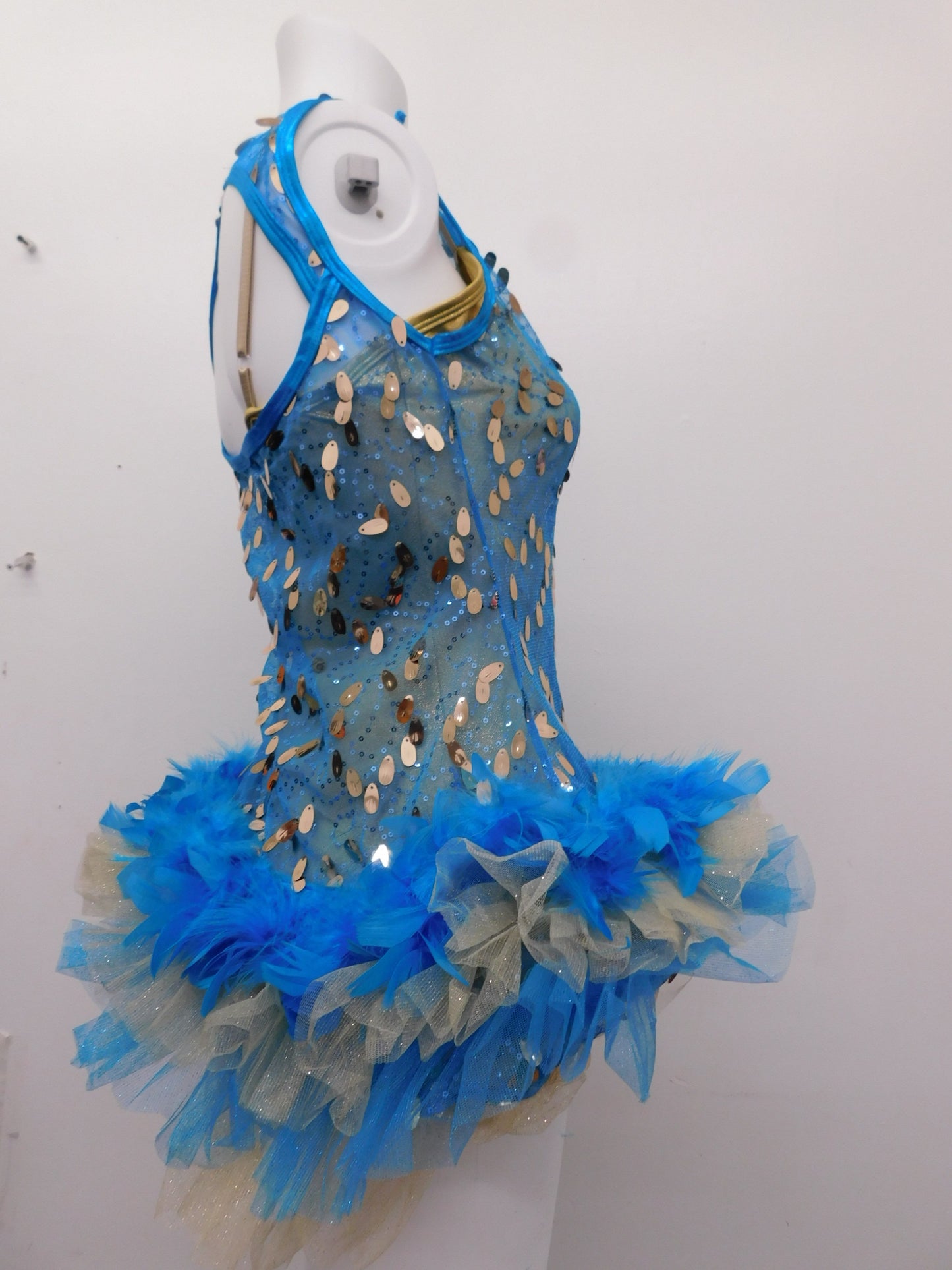 Pre-Owned Costume Curtain Call  J4792 Large Adult Turquoise Sequin Feathers Jazz Tap