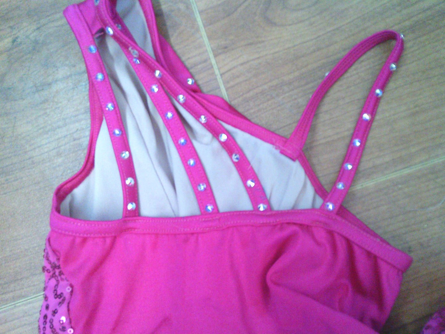 Pre-Owned Costume Weissman  12417 Small Child Pink Sparkle Jazz  Sequins 1