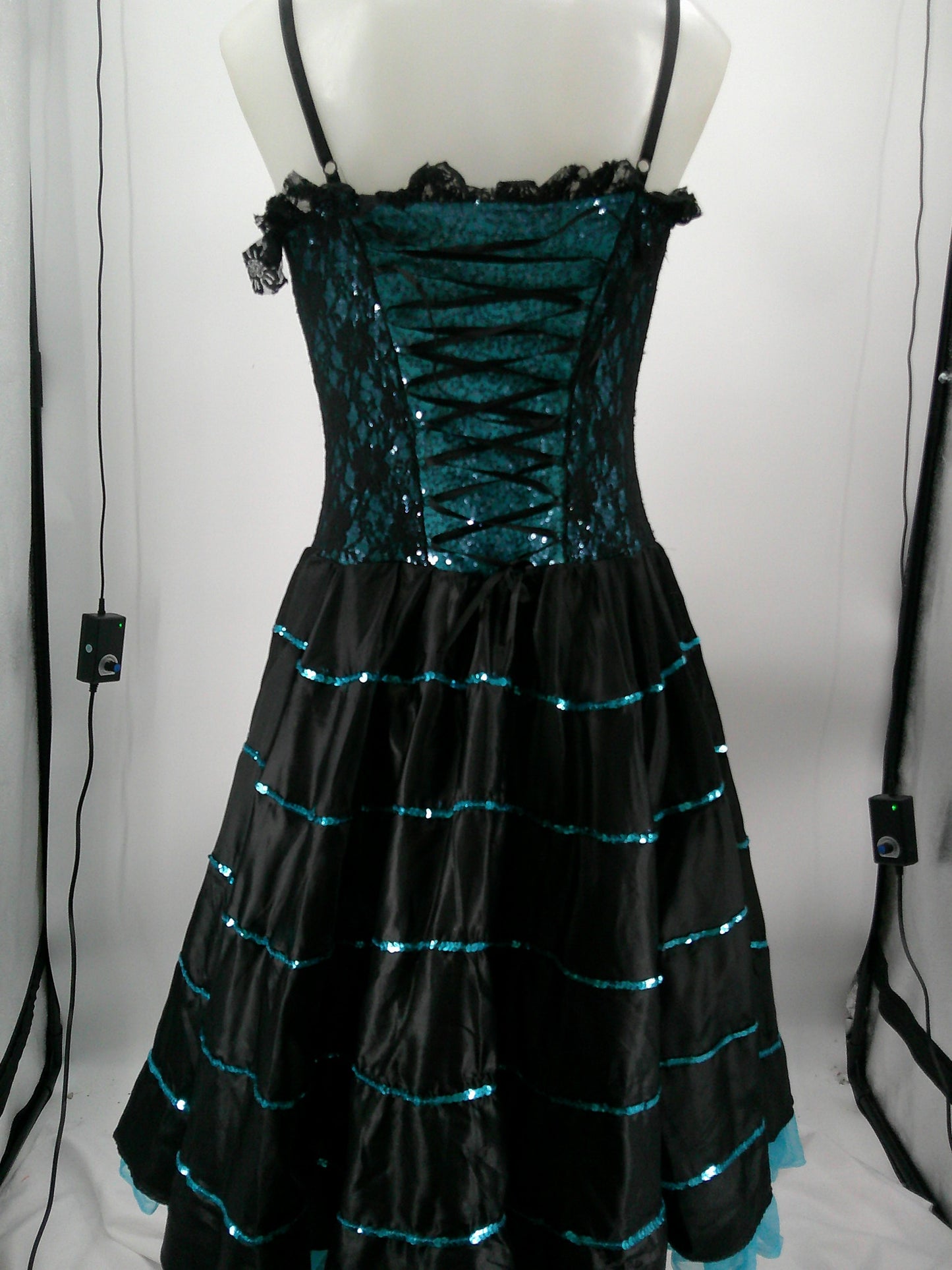 Pre-Owned Costume Revolution  797 Medium Adult Blue  Dress Jazz Sequin Can Can