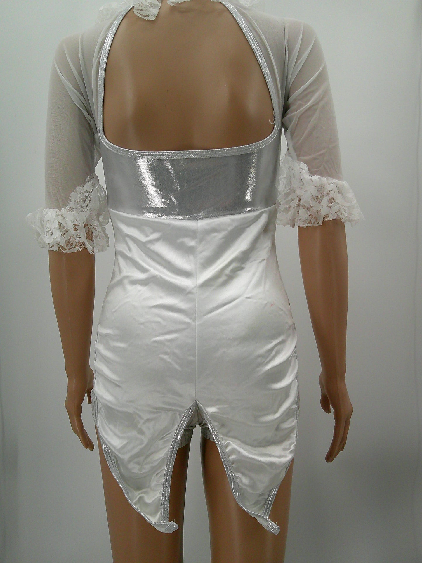 Pre-Owned Costume Curtain Call  J4799 XL Child White Lace Jazz Sequin