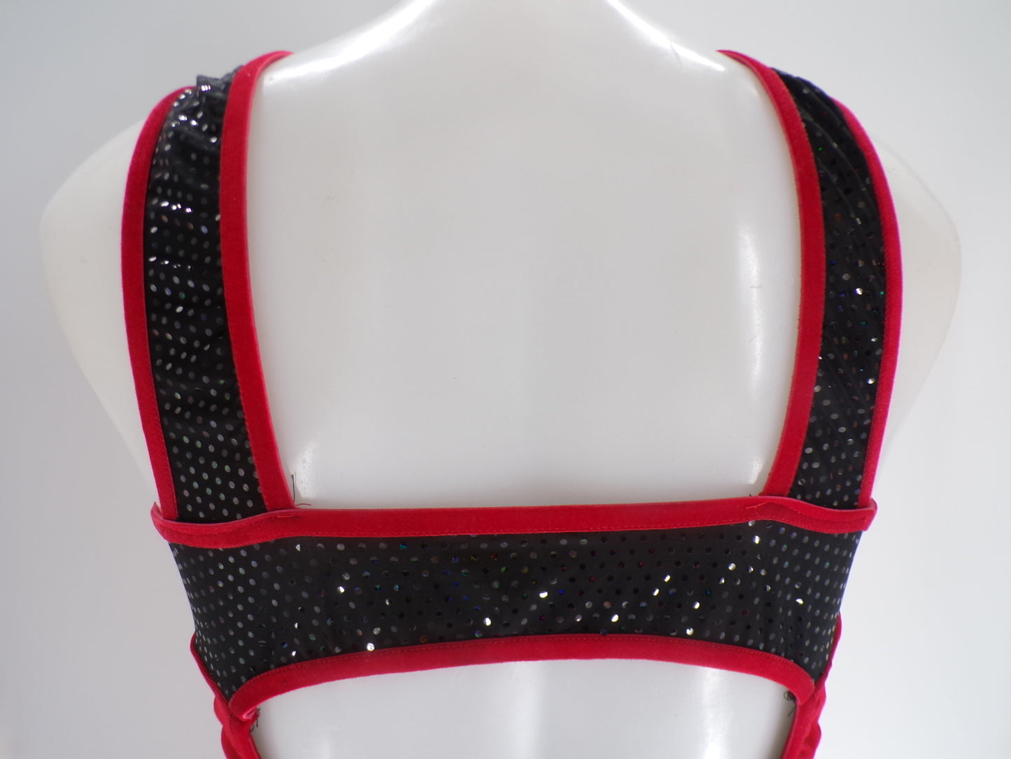 Pre-Owned Costume Art Stone 0304 Medium Adult Red Jazz Sequin